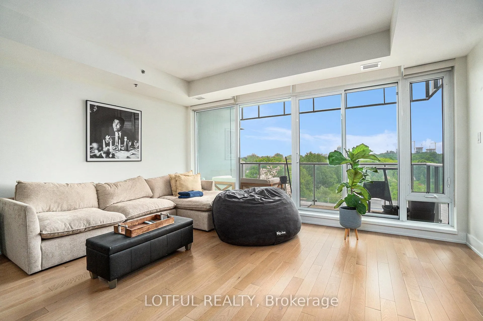 Photo 8 of Unit 701, 98 Richmond Road, Ottawa, Westboro/Hampton Park — HOMEH