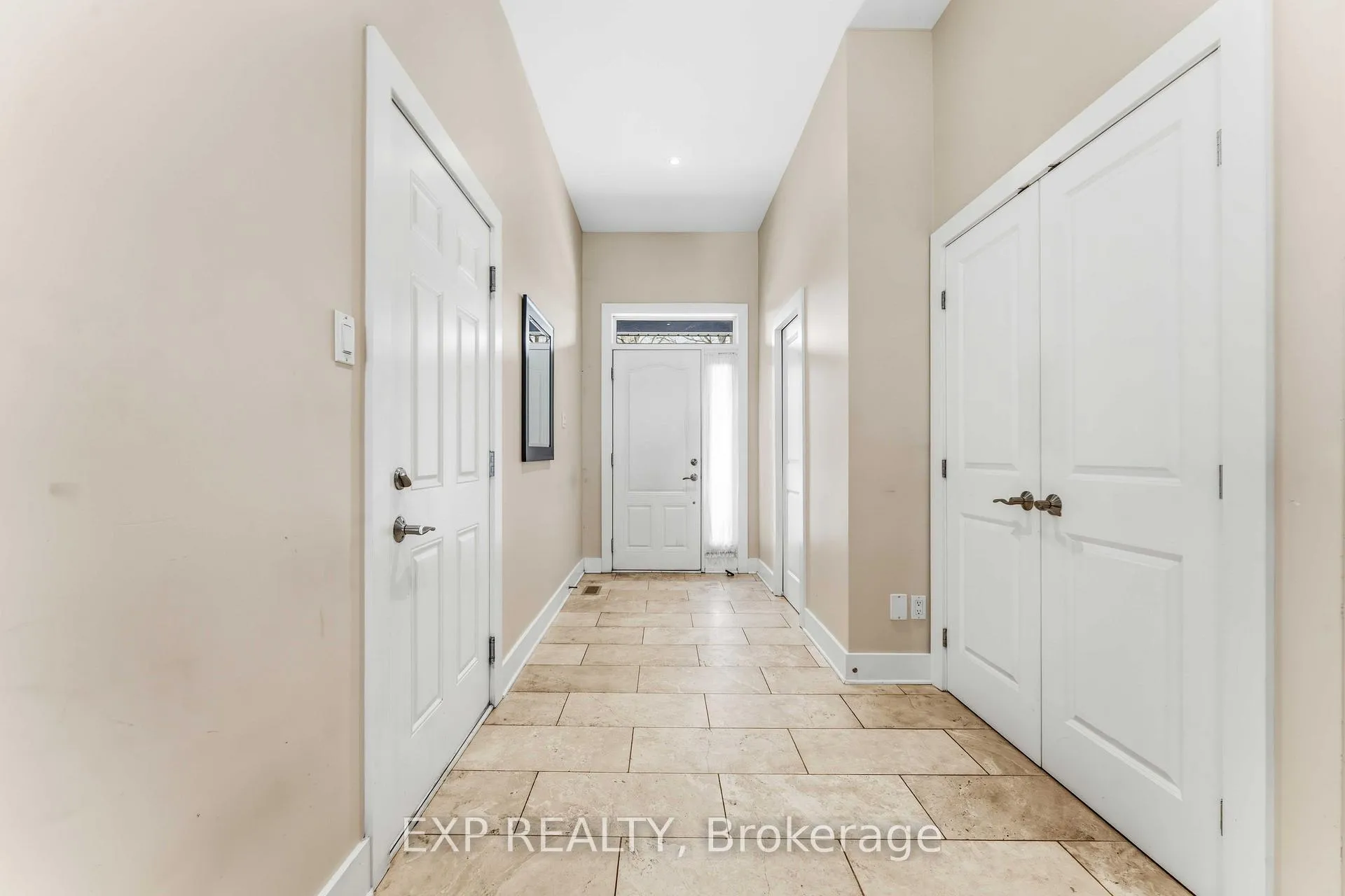 Photo 2 of 152 Rivington Street, Ottawa, Carp — HOMEH