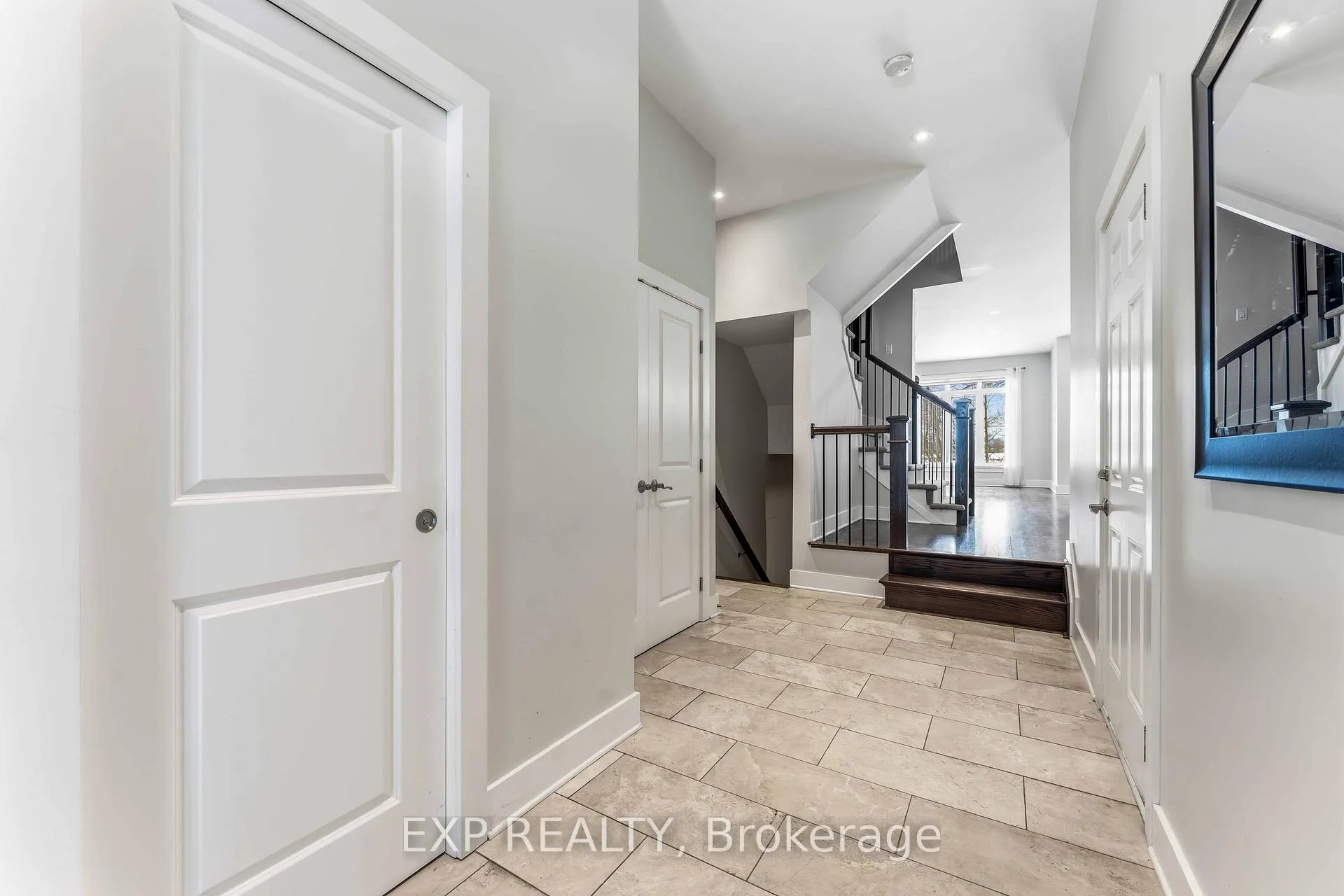 Photo 3 of 152 Rivington Street, Ottawa, Carp — HOMEH