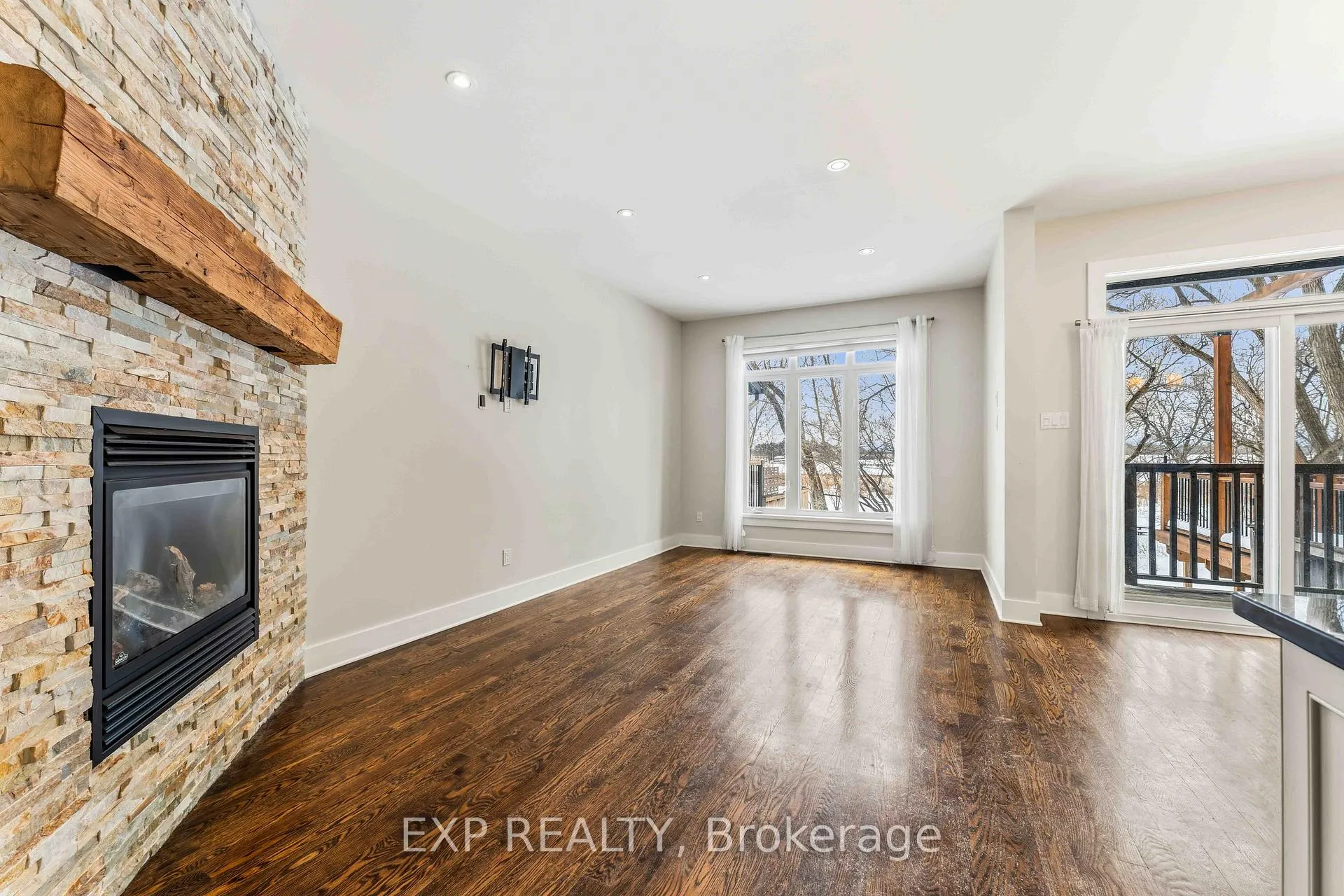 Photo 12 of 152 Rivington Street, Ottawa, Carp — HOMEH