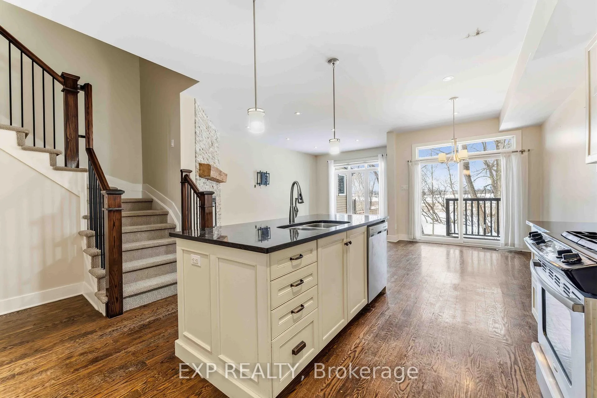 Photo 13 of 152 Rivington Street, Ottawa, Carp — HOMEH