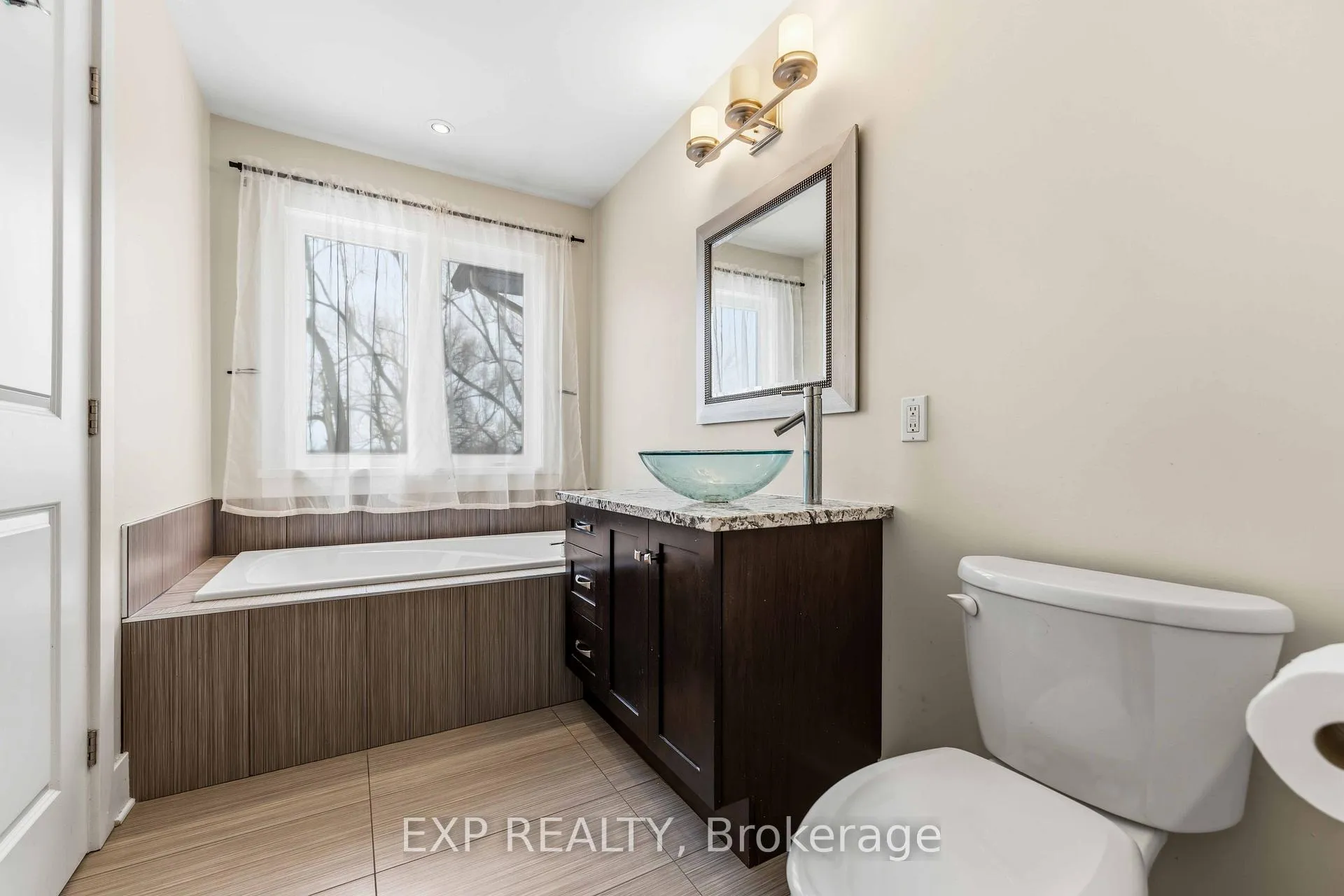 Photo 26 of 152 Rivington Street, Ottawa, Carp — HOMEH