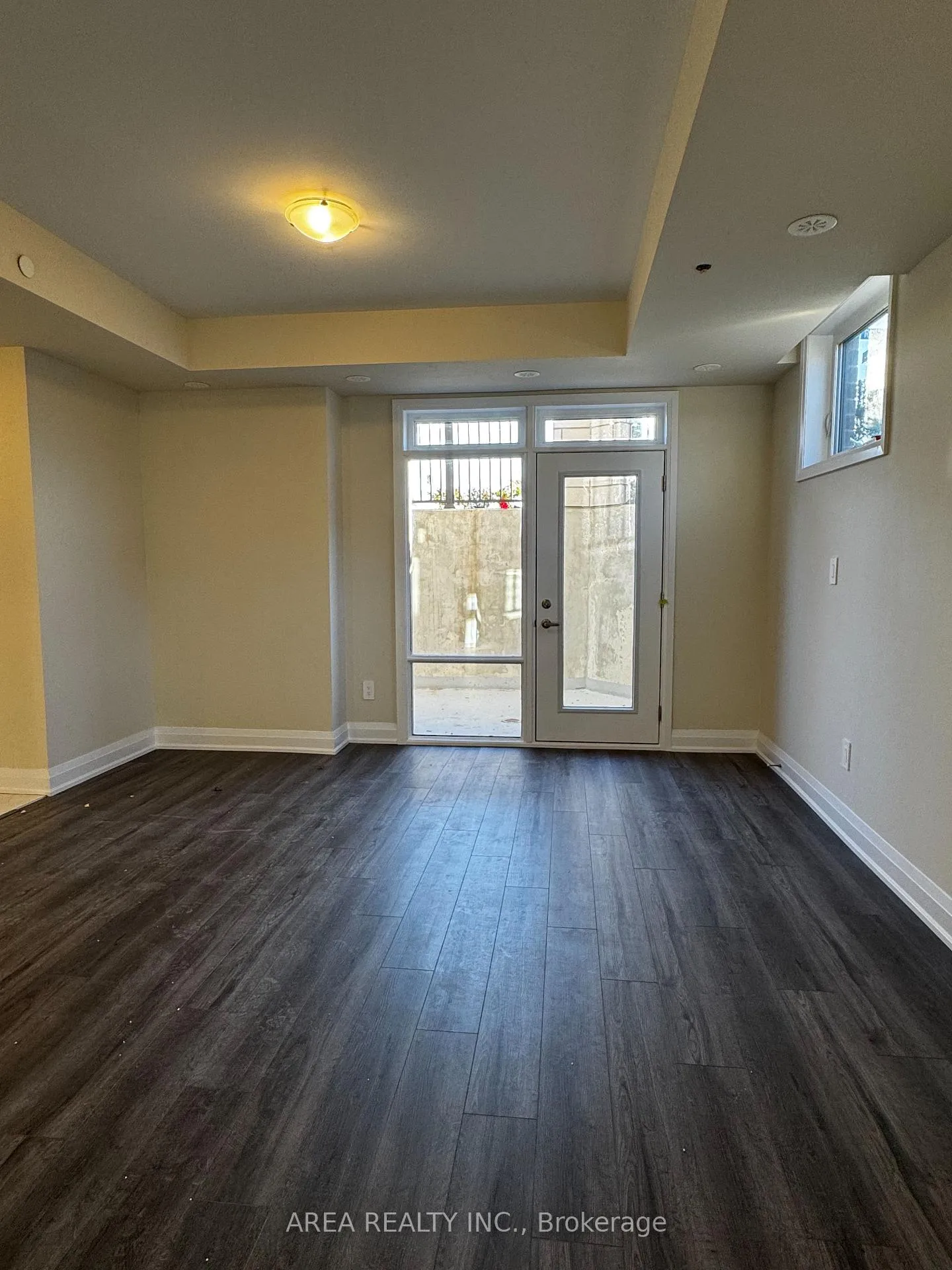 Photo 6 of Unit 125, 1565 Rose Way, Milton, Cobban — HOMEH