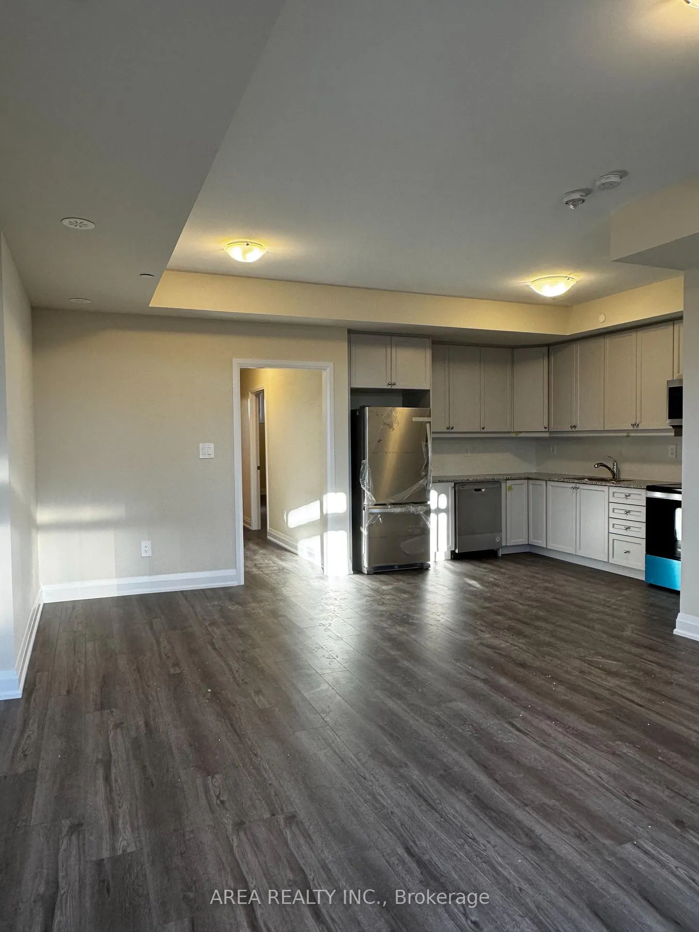 Photo 8 of Unit 125, 1565 Rose Way, Milton, Cobban — HOMEH