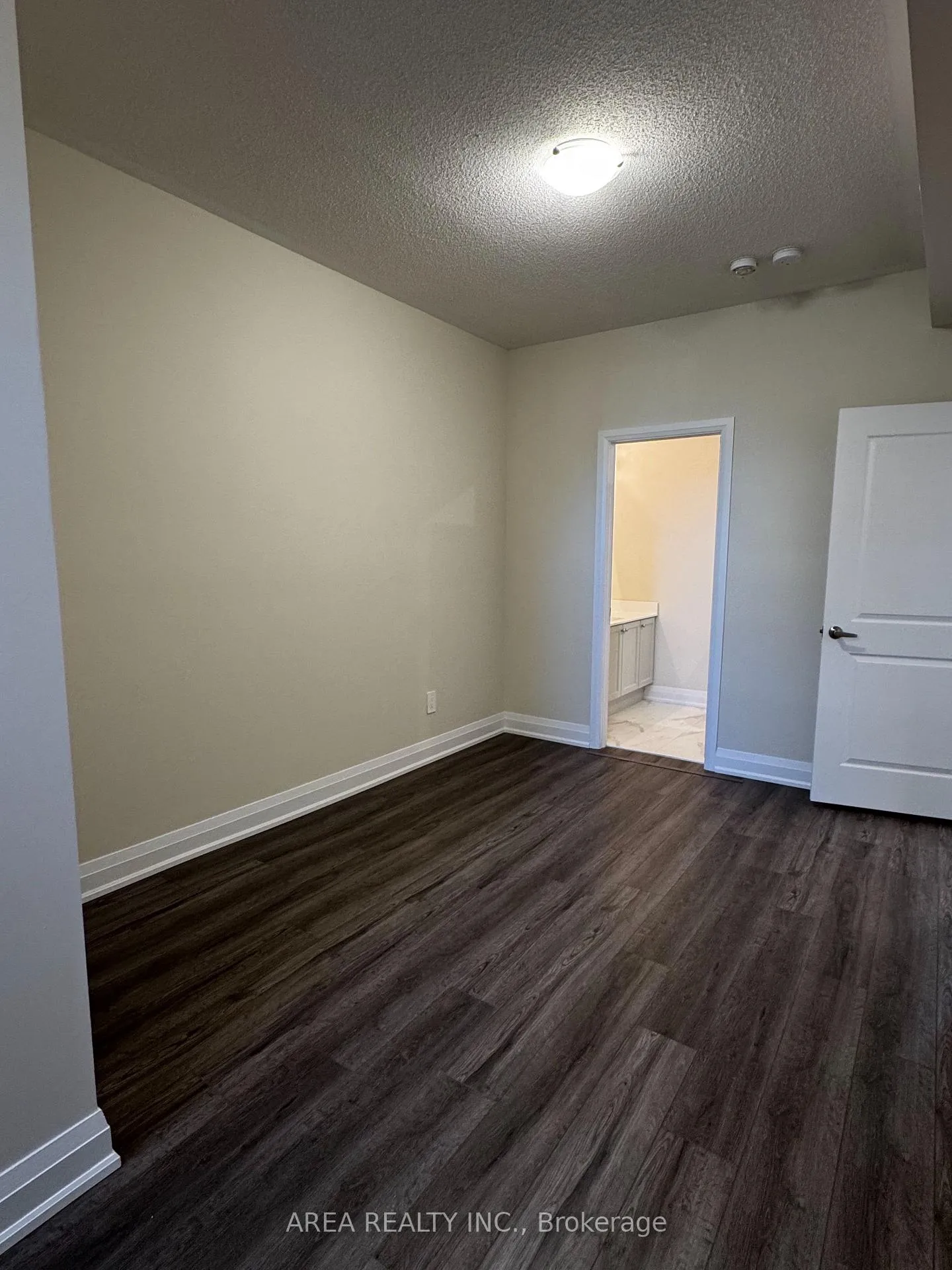 Photo 11 of Unit 125, 1565 Rose Way, Milton, Cobban — HOMEH