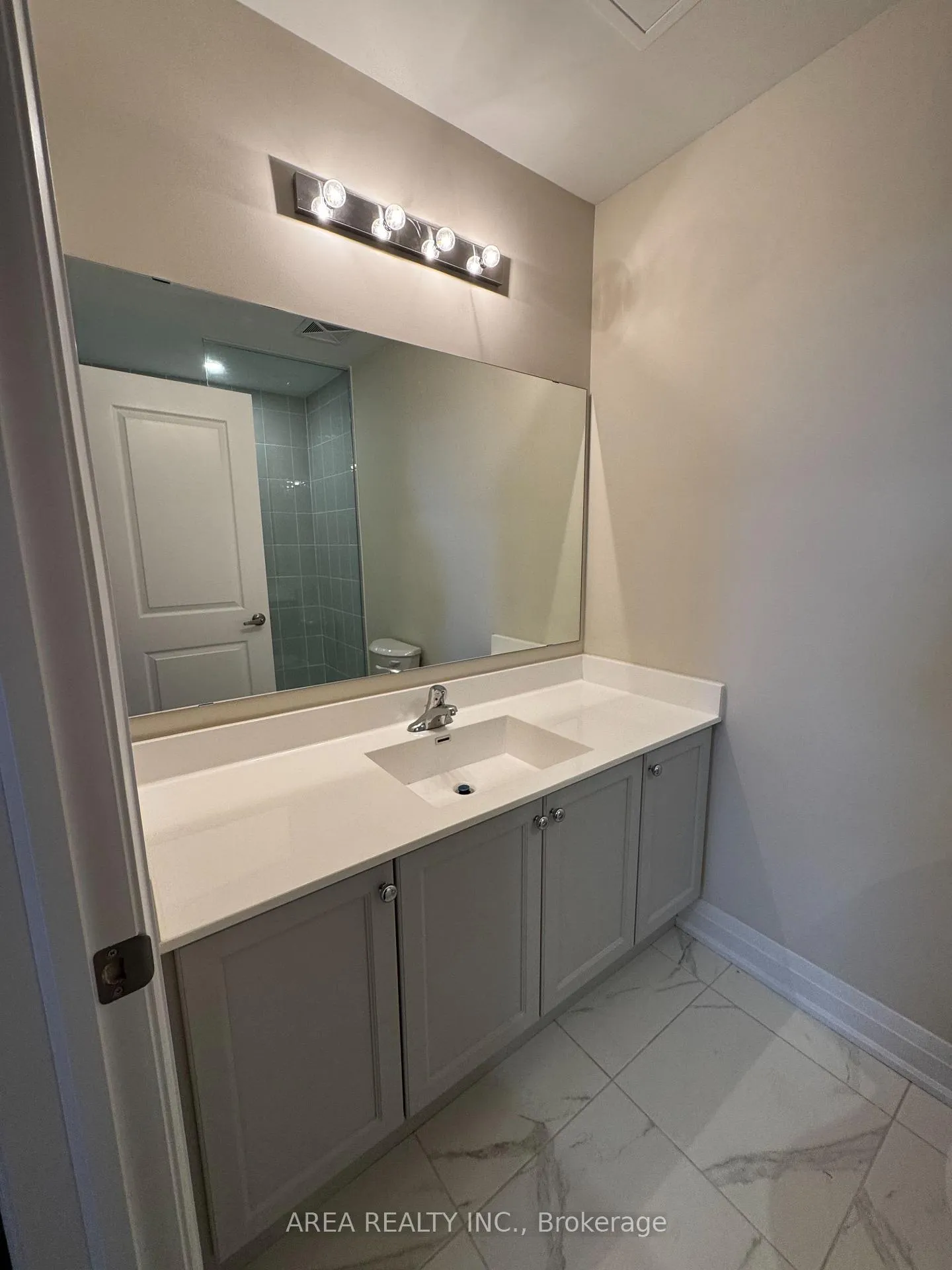 Photo 13 of Unit 125, 1565 Rose Way, Milton, Cobban — HOMEH