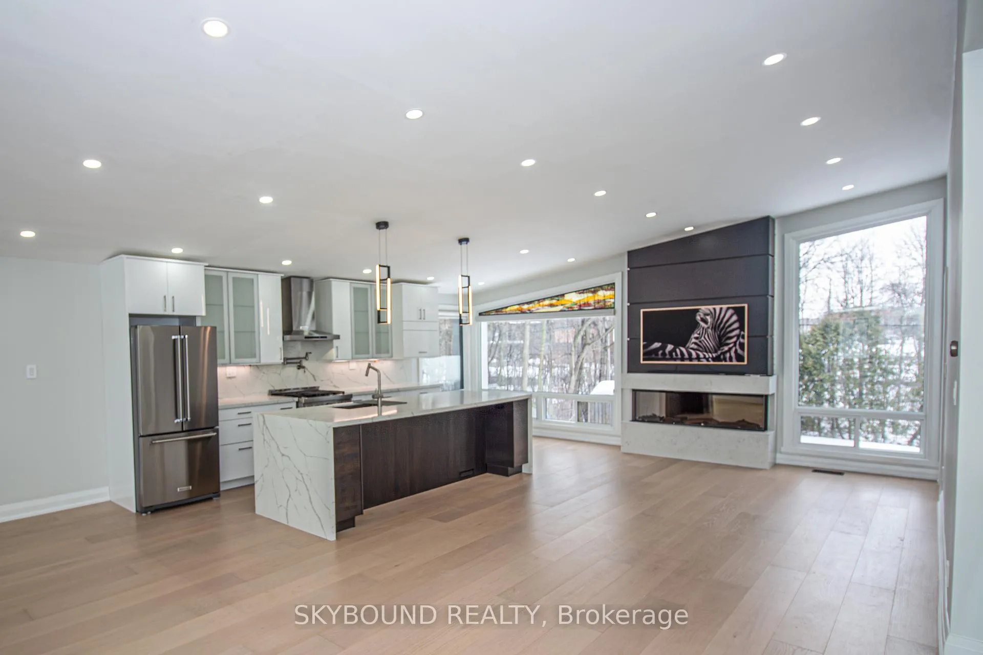 Photo 3 of 5127 Cherryhill Crescent, Burlington, Appleby — HOMEH