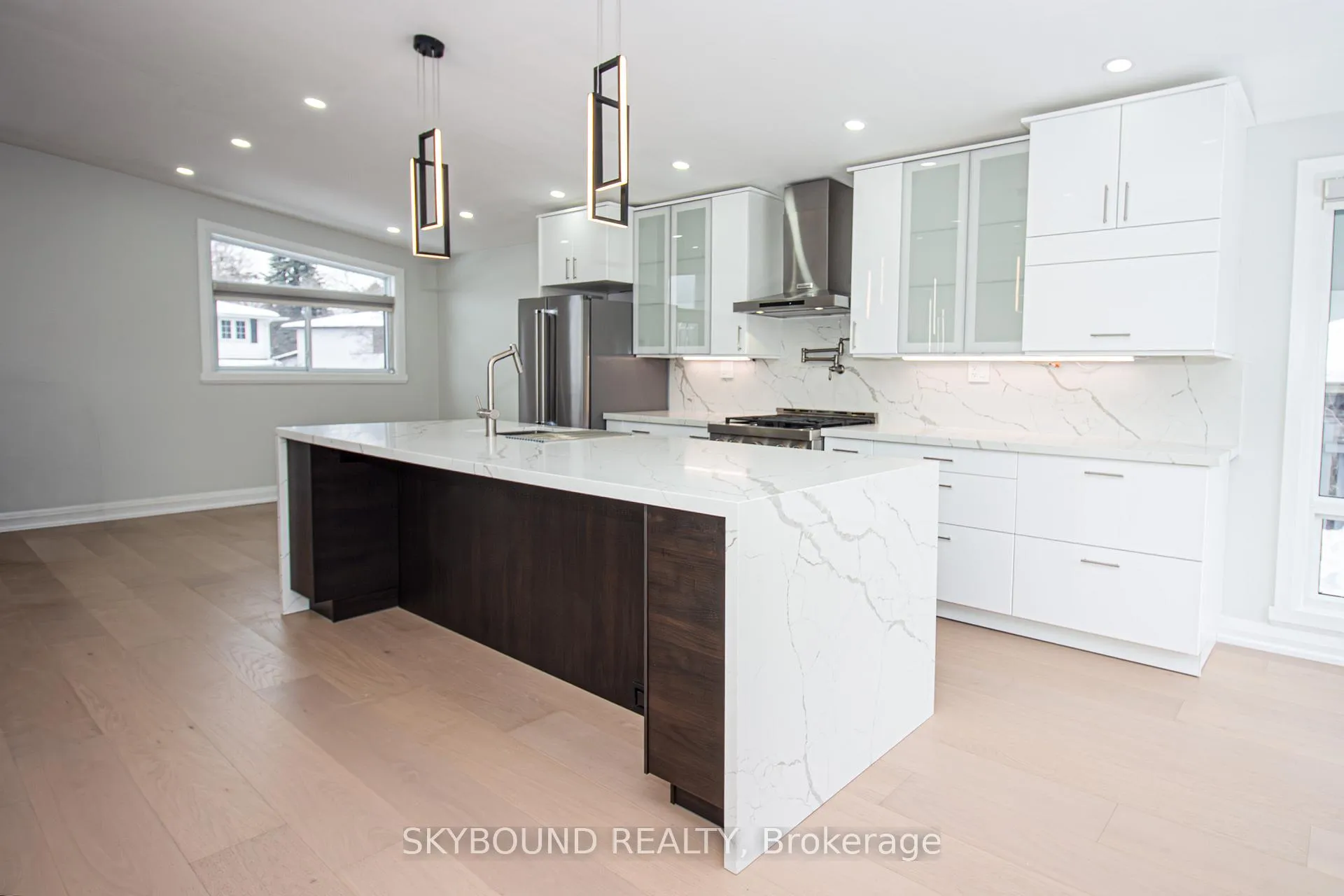 Photo 4 of 5127 Cherryhill Crescent, Burlington, Appleby — HOMEH