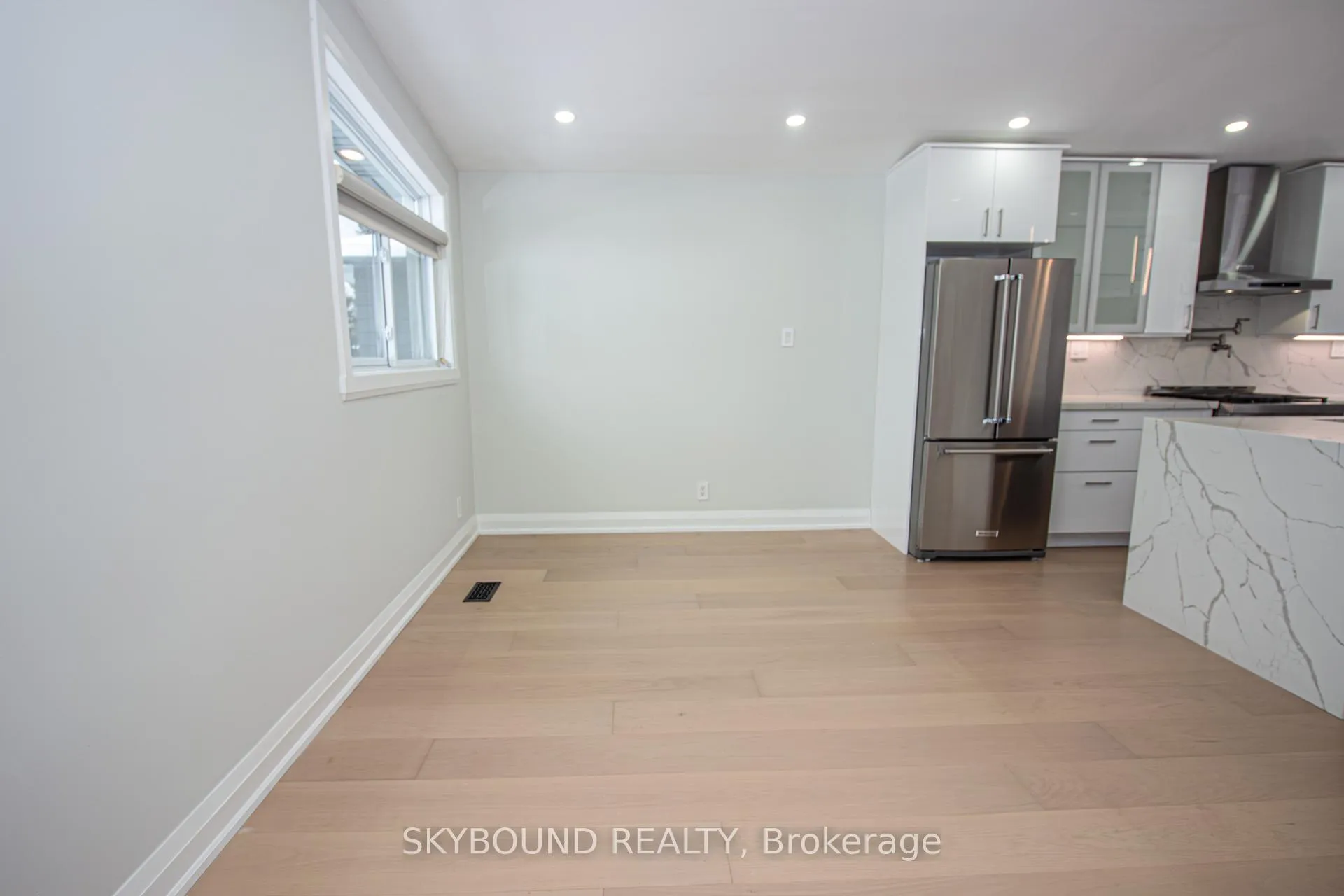Photo 8 of 5127 Cherryhill Crescent, Burlington, Appleby — HOMEH