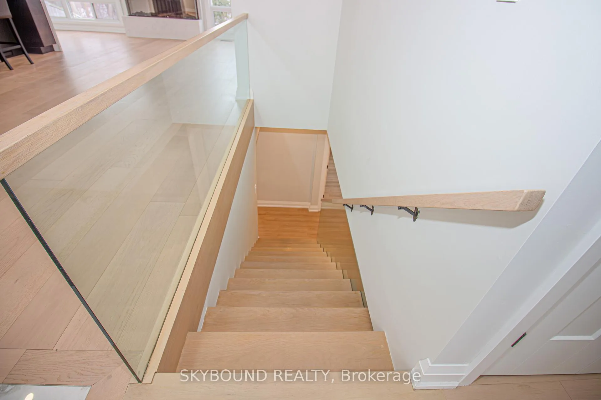 Photo 15 of 5127 Cherryhill Crescent, Burlington, Appleby — HOMEH