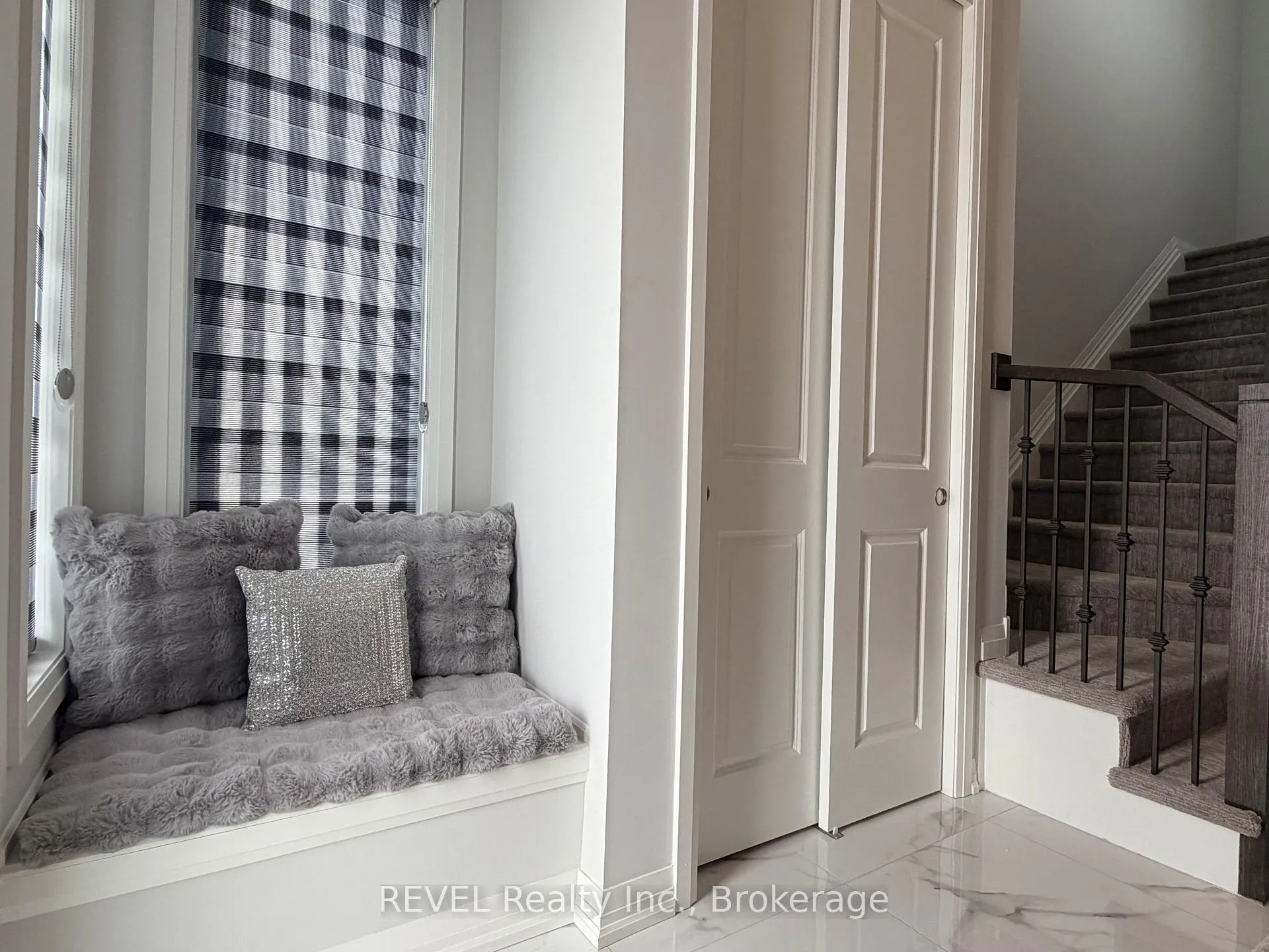 Photo 4 of Unit UPPER, 7356 Majestic Trail, Niagara Falls, Brown — HOMEH