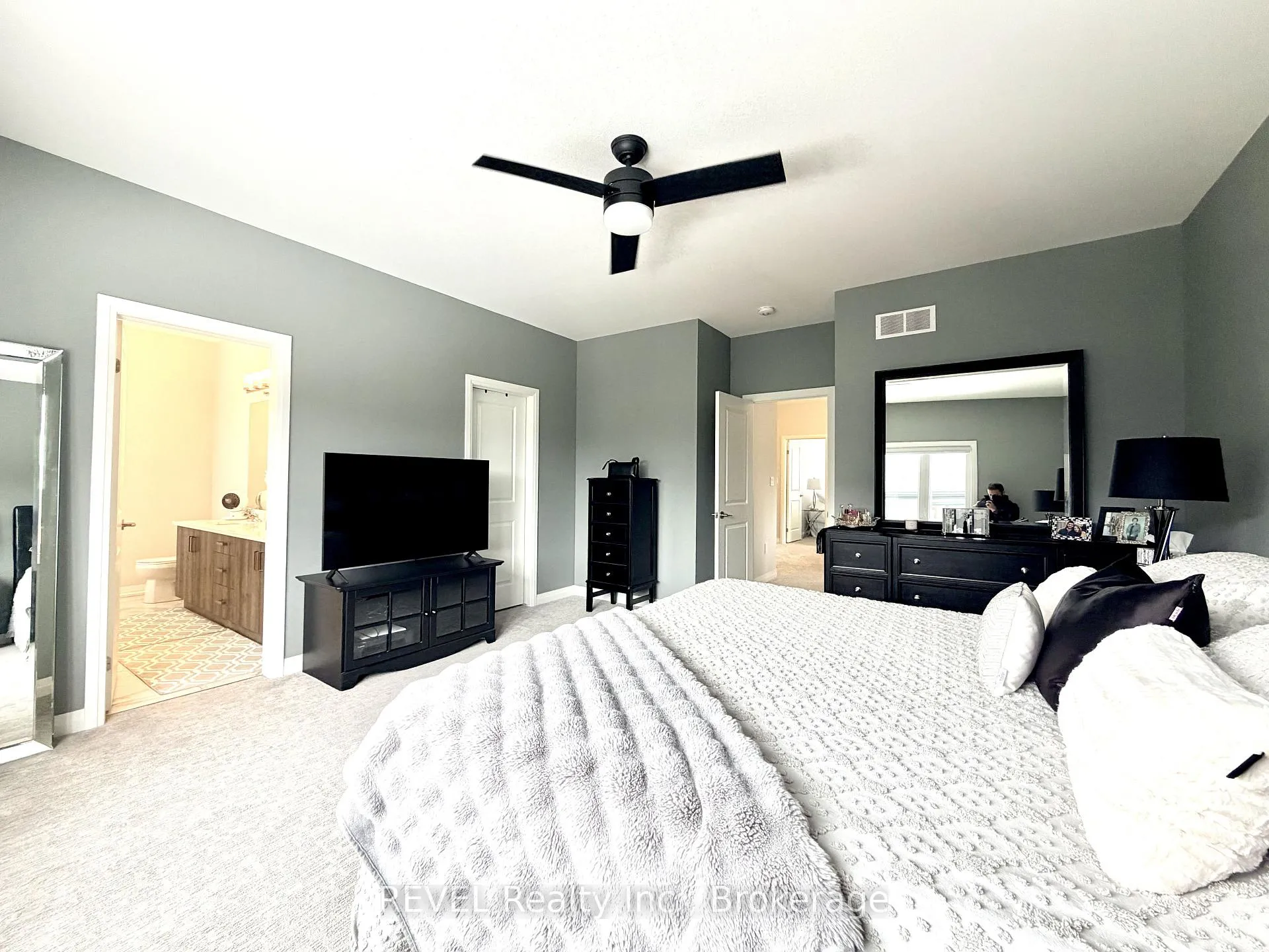 Photo 16 of Unit UPPER, 7356 Majestic Trail, Niagara Falls, Brown — HOMEH