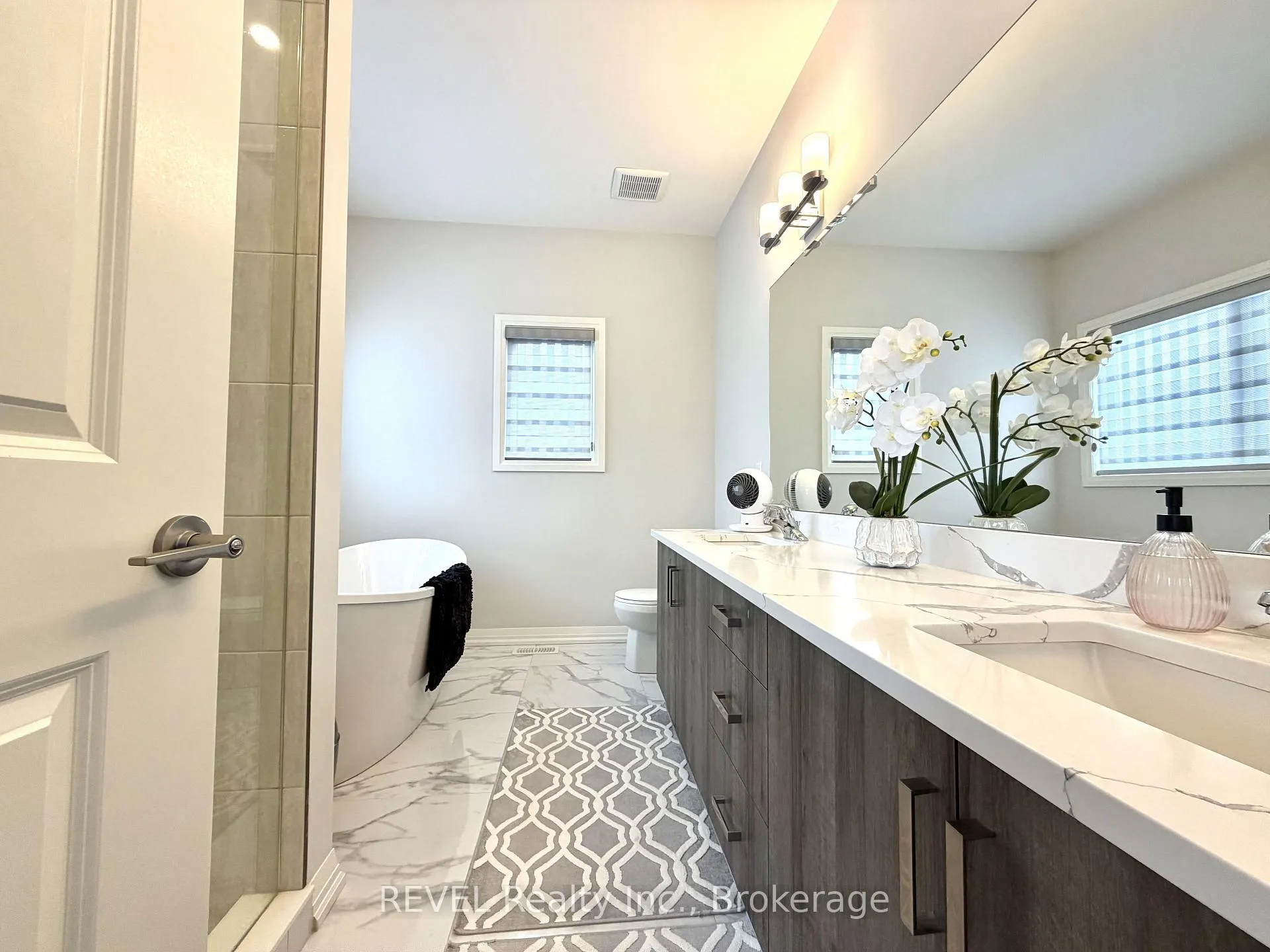 Photo 17 of Unit UPPER, 7356 Majestic Trail, Niagara Falls, Brown — HOMEH