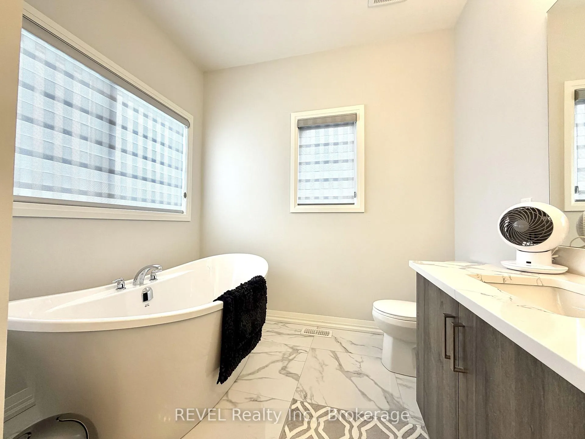 Photo 18 of Unit UPPER, 7356 Majestic Trail, Niagara Falls, Brown — HOMEH