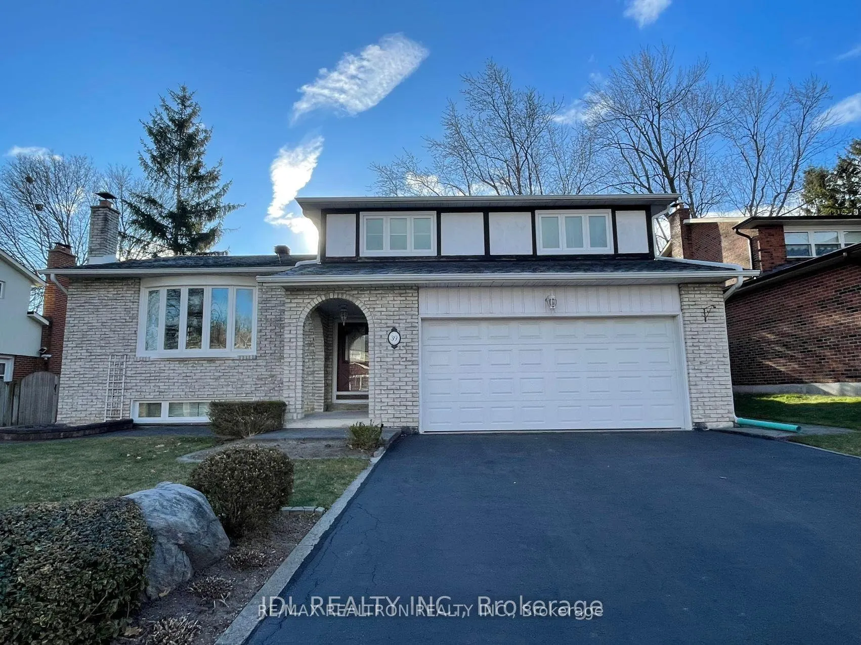 Photo 1 of Unit ROOM A, 39 Bakerdale Road, Markham, Bullock — HOMEH