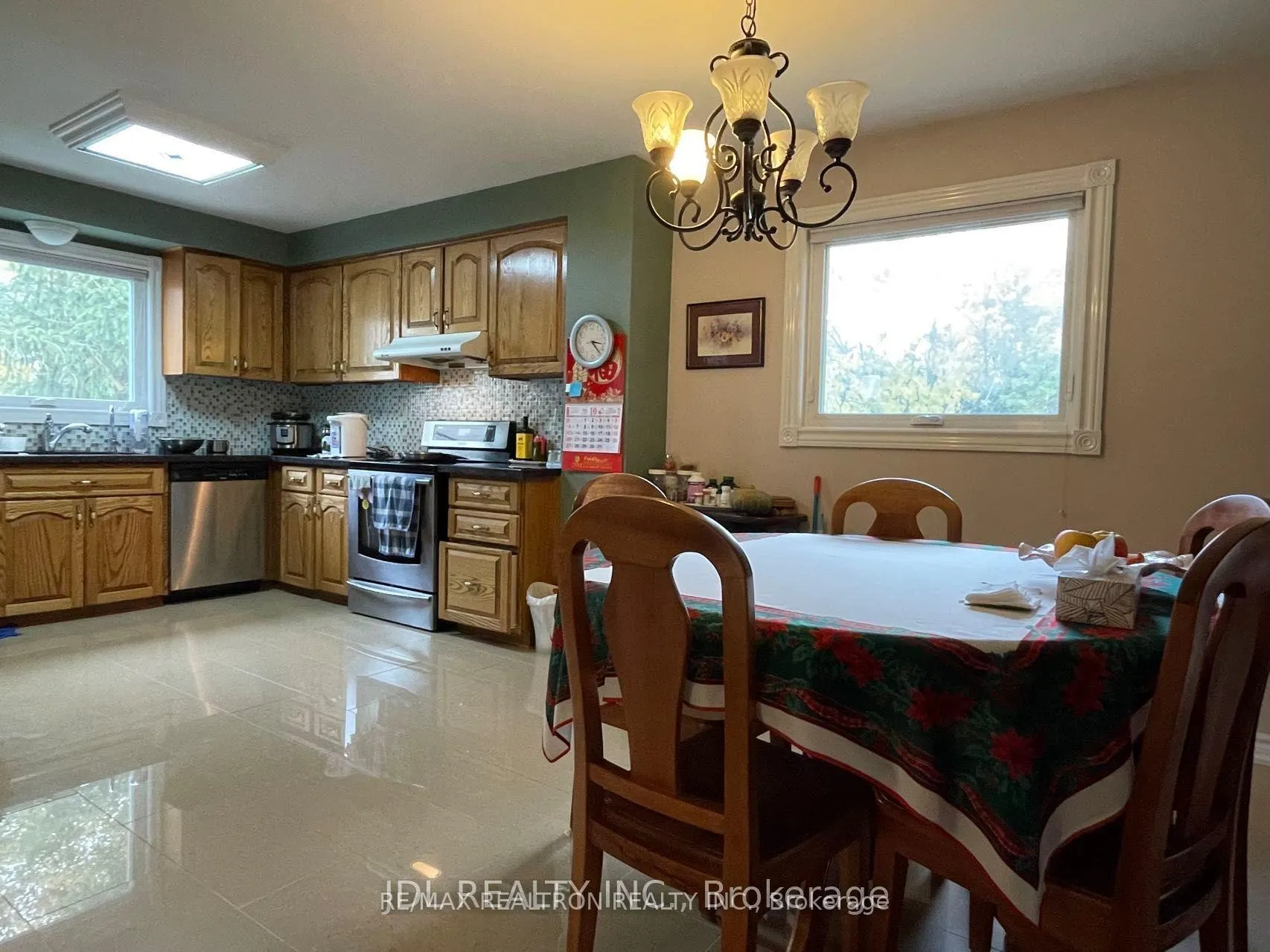 Photo 4 of Unit ROOM A, 39 Bakerdale Road, Markham, Bullock — HOMEH