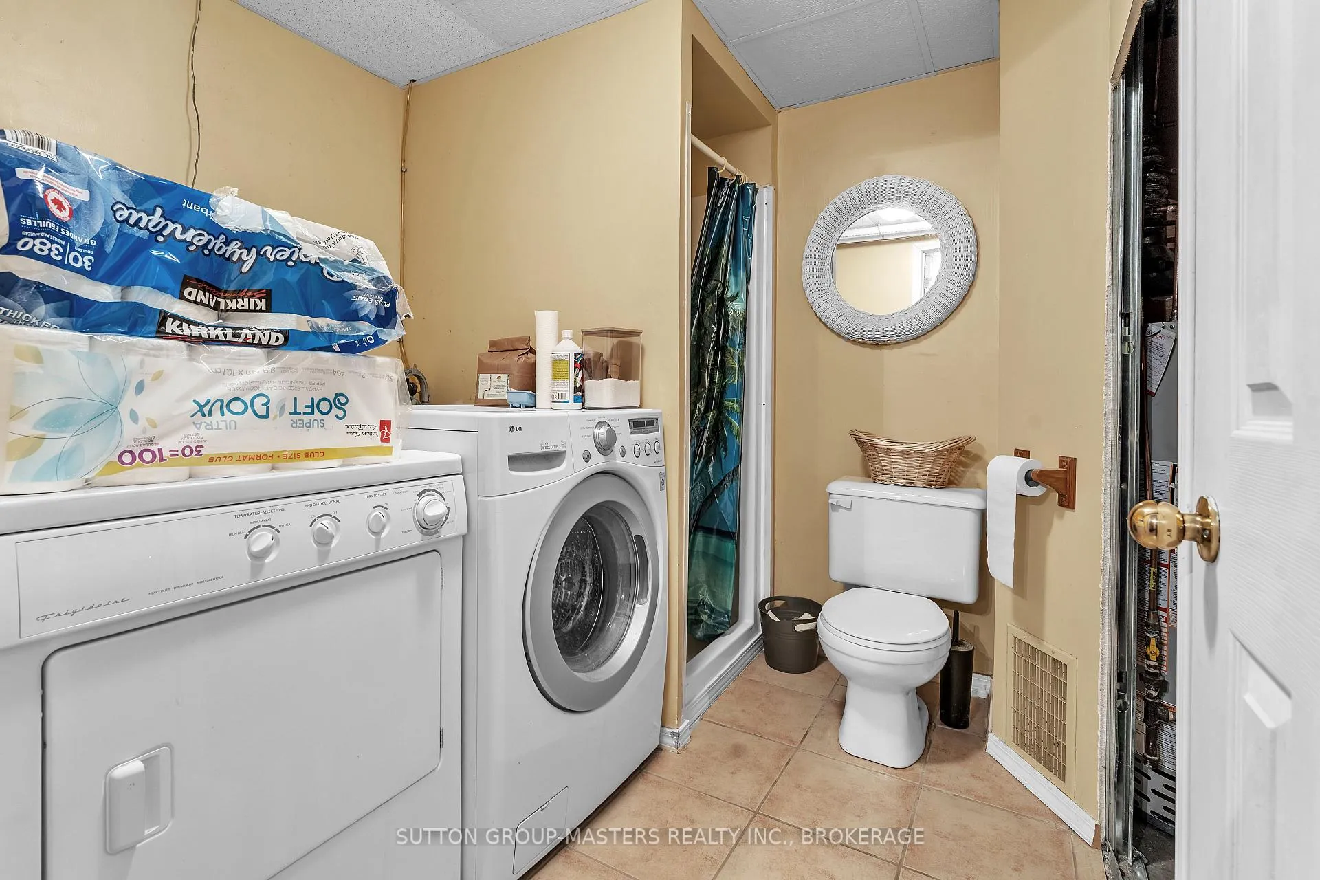 Photo 35 of 156 Pruyn Crescent, Loyalist, Bath — HOMEH
