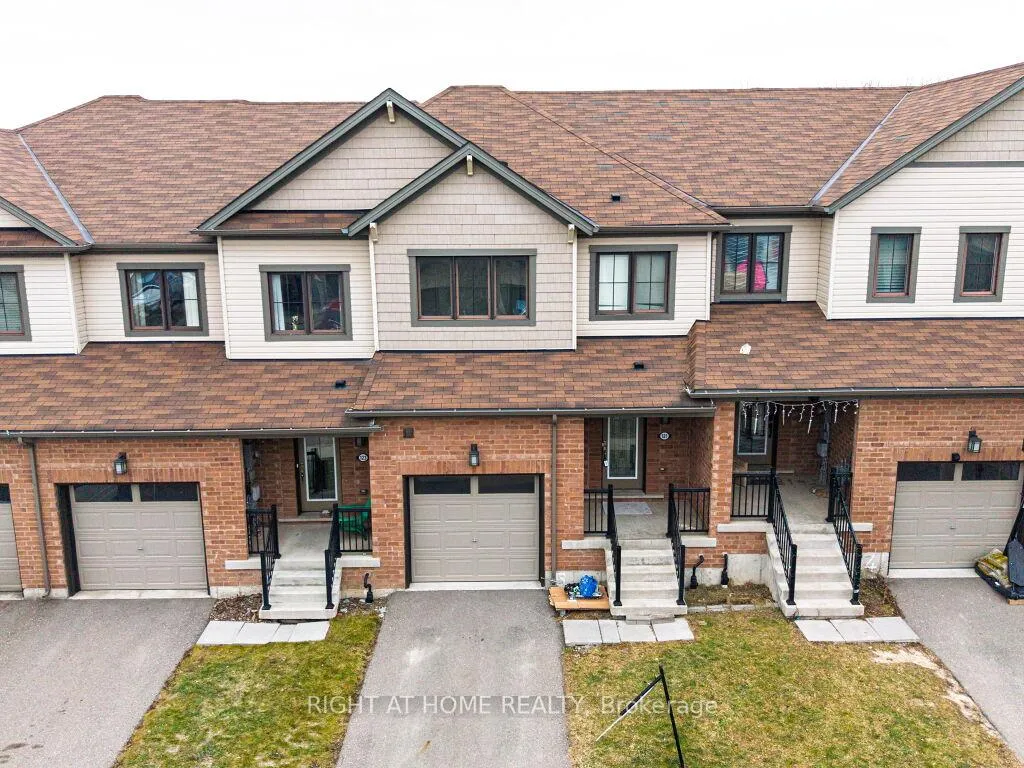 Front of 121 Scarletwood Street