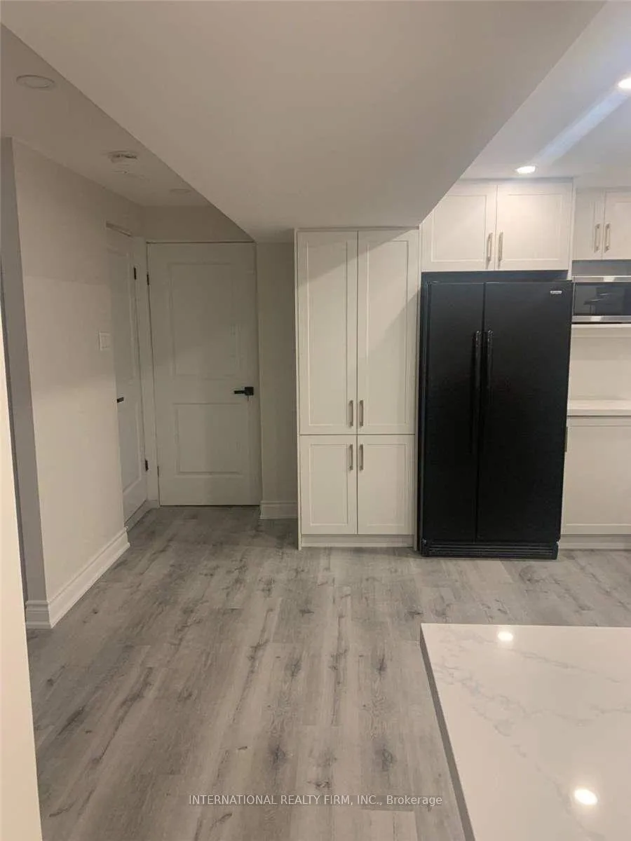 Photo 3 of 62 Embassy Drive, Vaughan, East Woodbridge — HOMEH