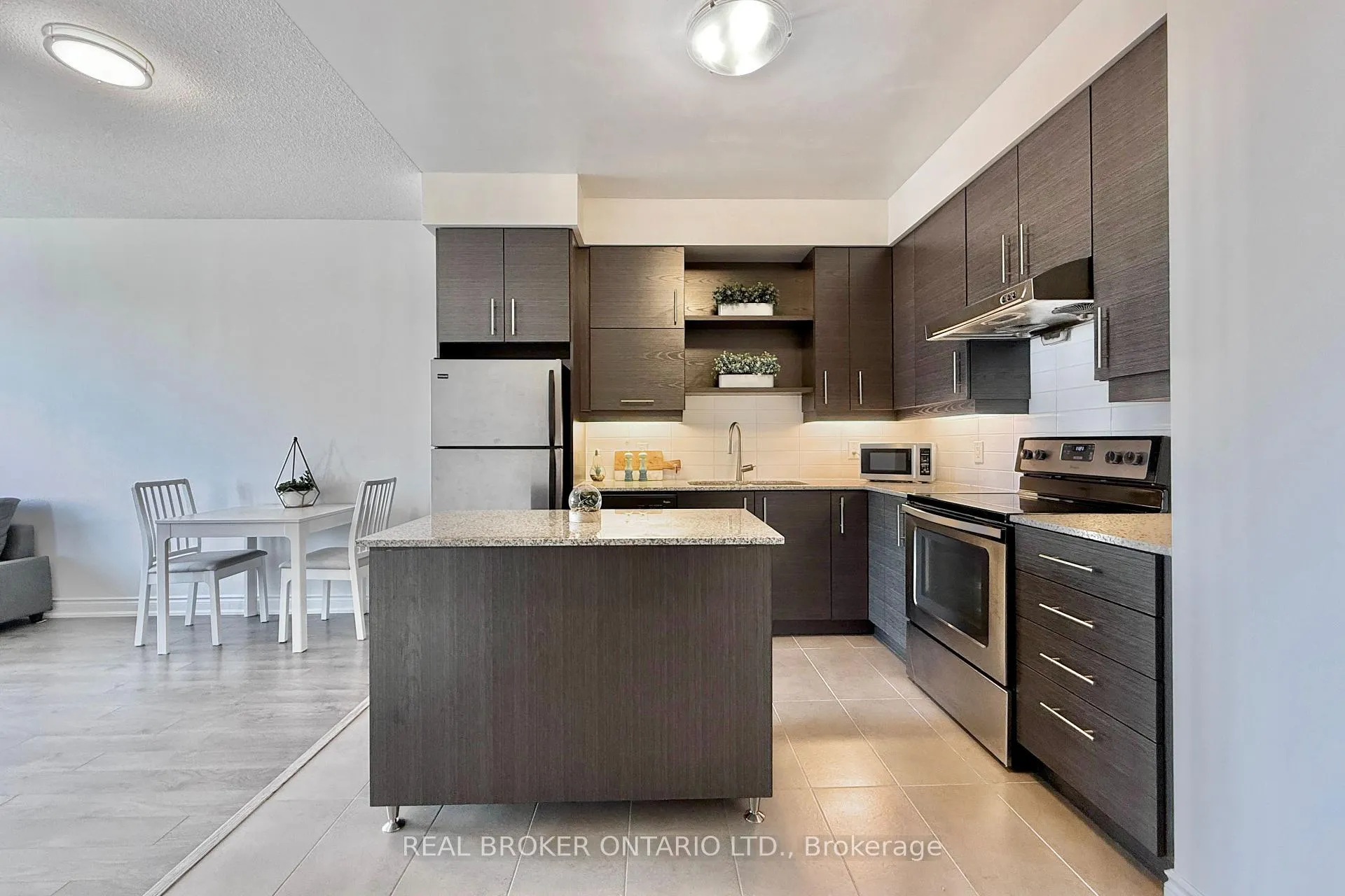 Photo 4 of Unit 1018, 325 South Park Road, Markham, Commerce Valley — HOMEH
