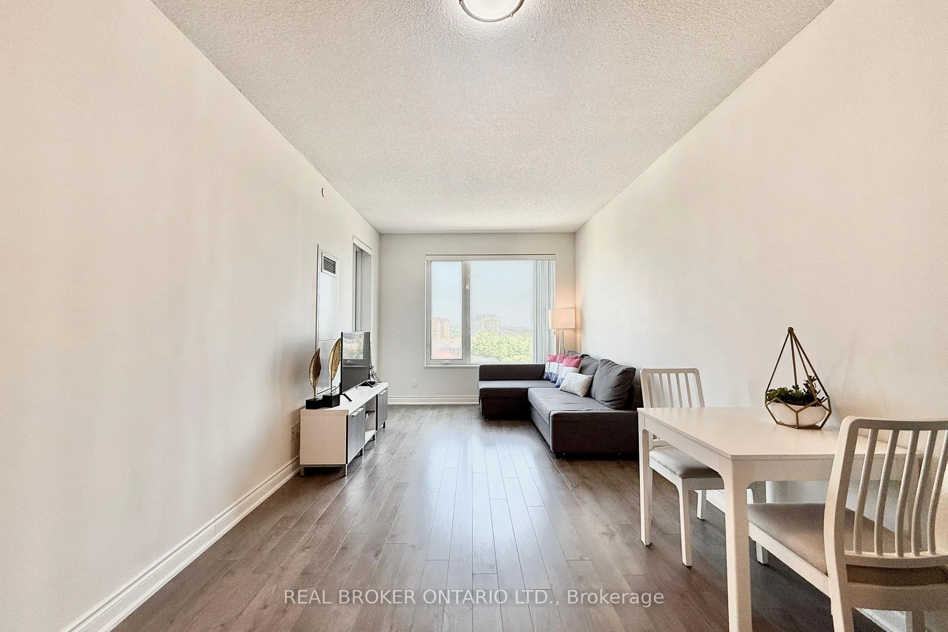 Photo 9 of Unit 1018, 325 South Park Road, Markham, Commerce Valley — HOMEH