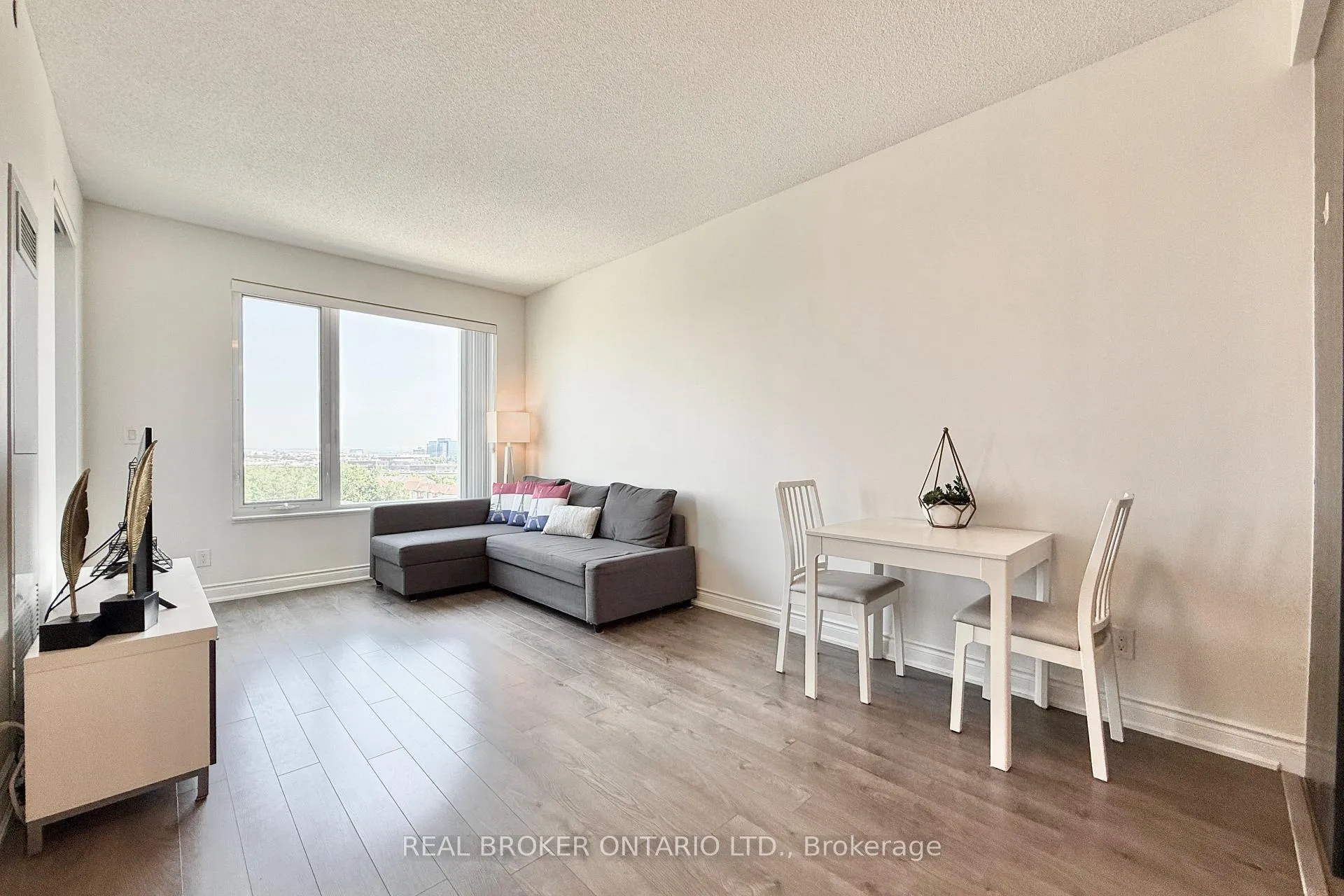 Photo 10 of Unit 1018, 325 South Park Road, Markham, Commerce Valley — HOMEH