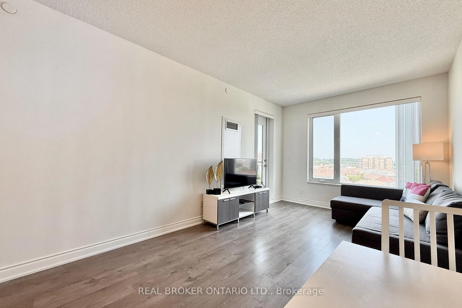 Photo 11 of Unit 1018, 325 South Park Road, Markham, Commerce Valley — HOMEH