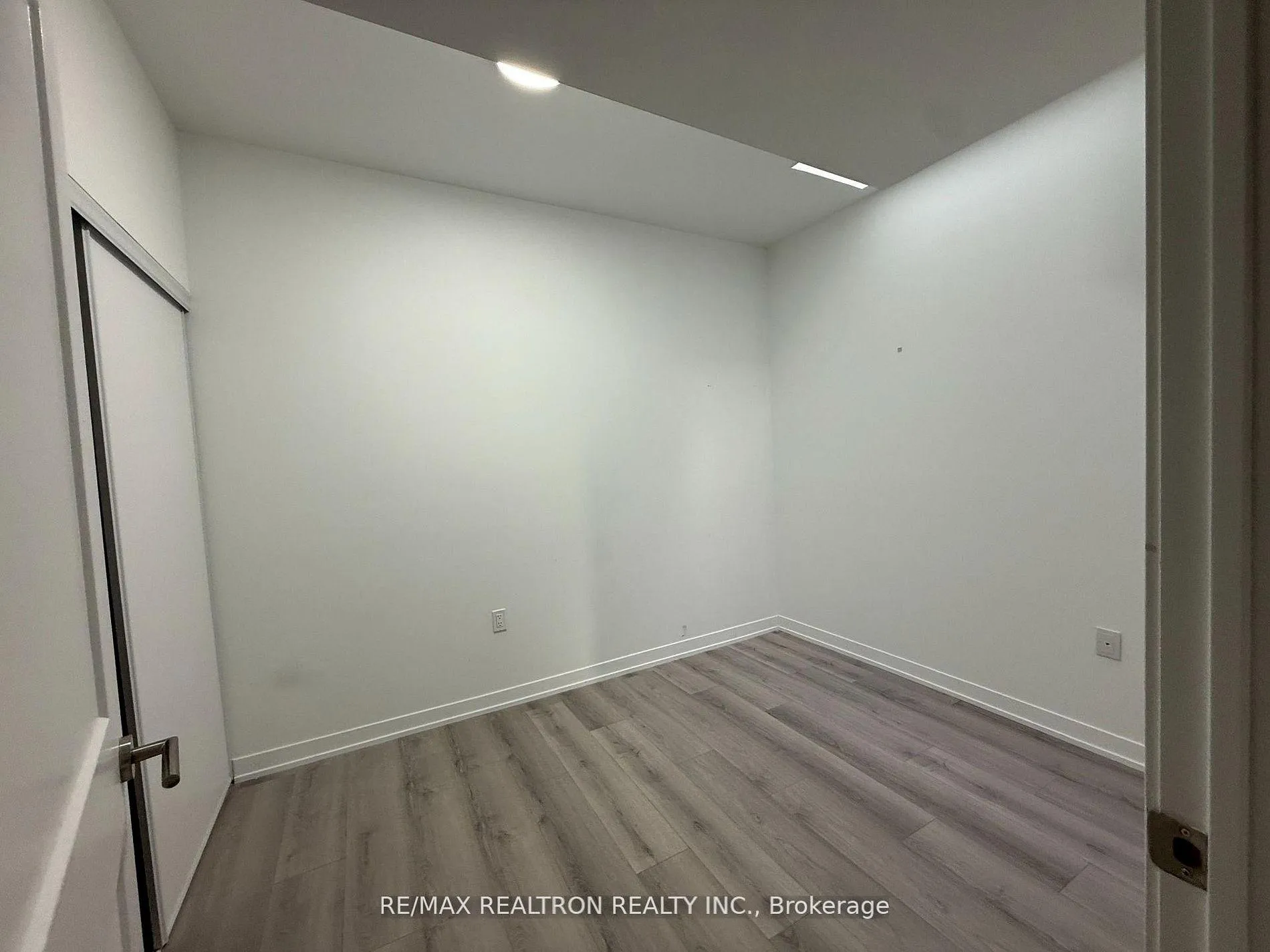 Photo 5 of Unit 312, 485 Logan Avenue, Toronto, South Riverdale — HOMEH