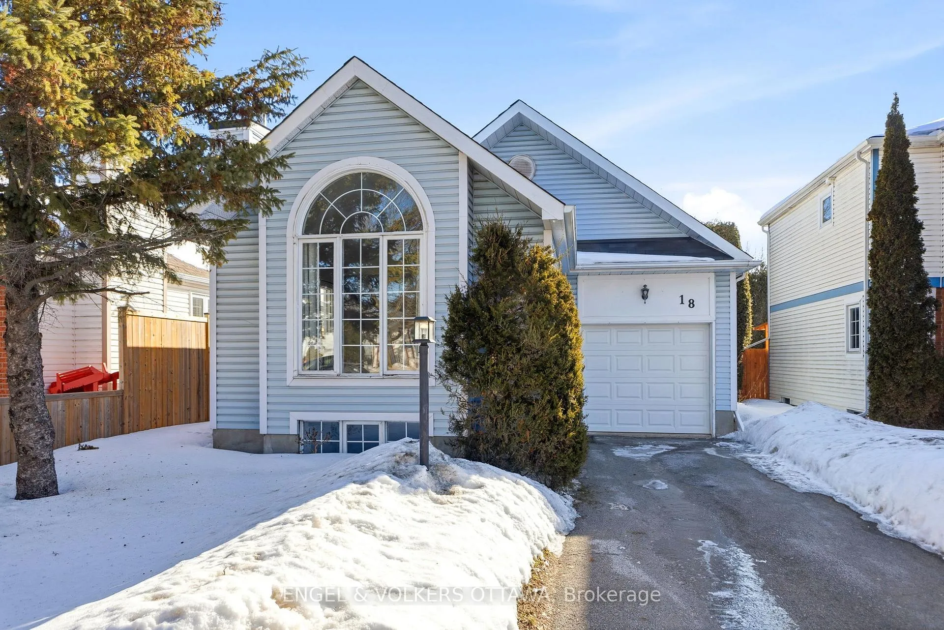 Photo 2 of 18 Steeple Chase Drive, Ottawa, Kanata - Bridlewood — HOMEH
