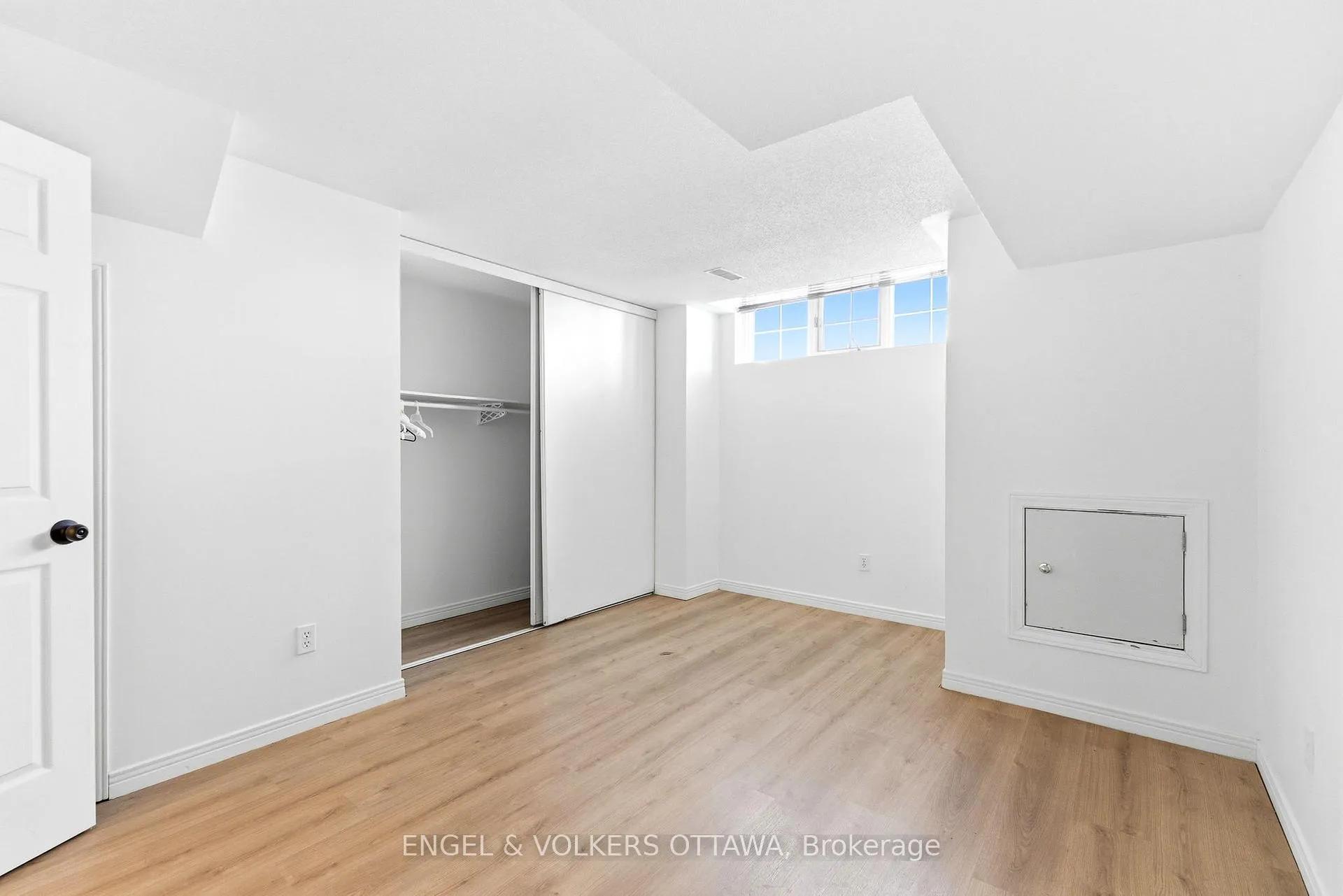 Photo 24 of 18 Steeple Chase Drive, Ottawa, Kanata - Bridlewood — HOMEH