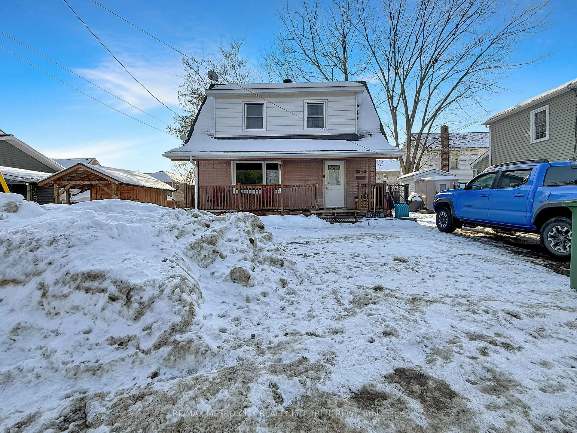 Photo 1 of 362-370 Baldwin Street, Renfrew — HOMEH