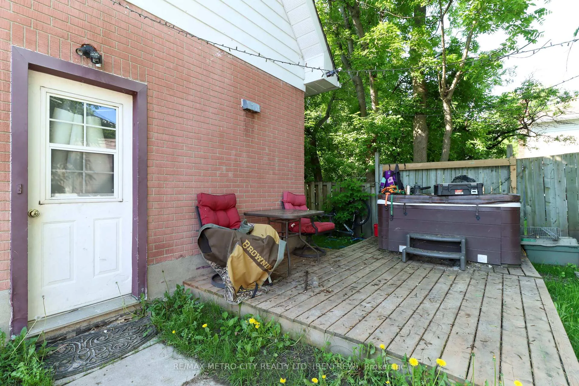 Photo 23 of 362-370 Baldwin Street, Renfrew — HOMEH