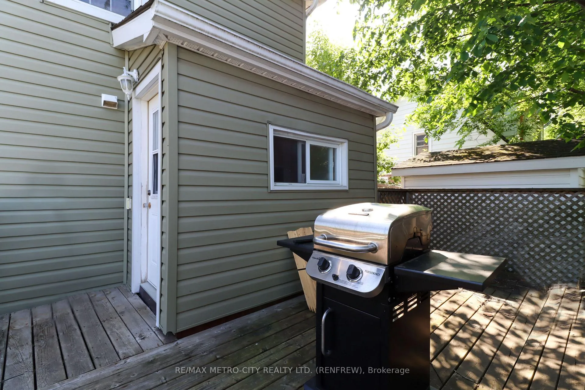 Photo 24 of 362-370 Baldwin Street, Renfrew — HOMEH