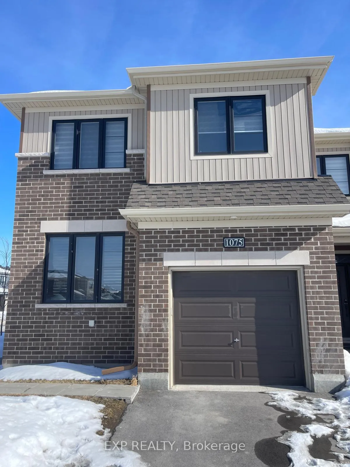 Photo 1 of 1075 Ballyhale Heights, Ottawa, Barrhaven - Half Moon Bay — HOMEH