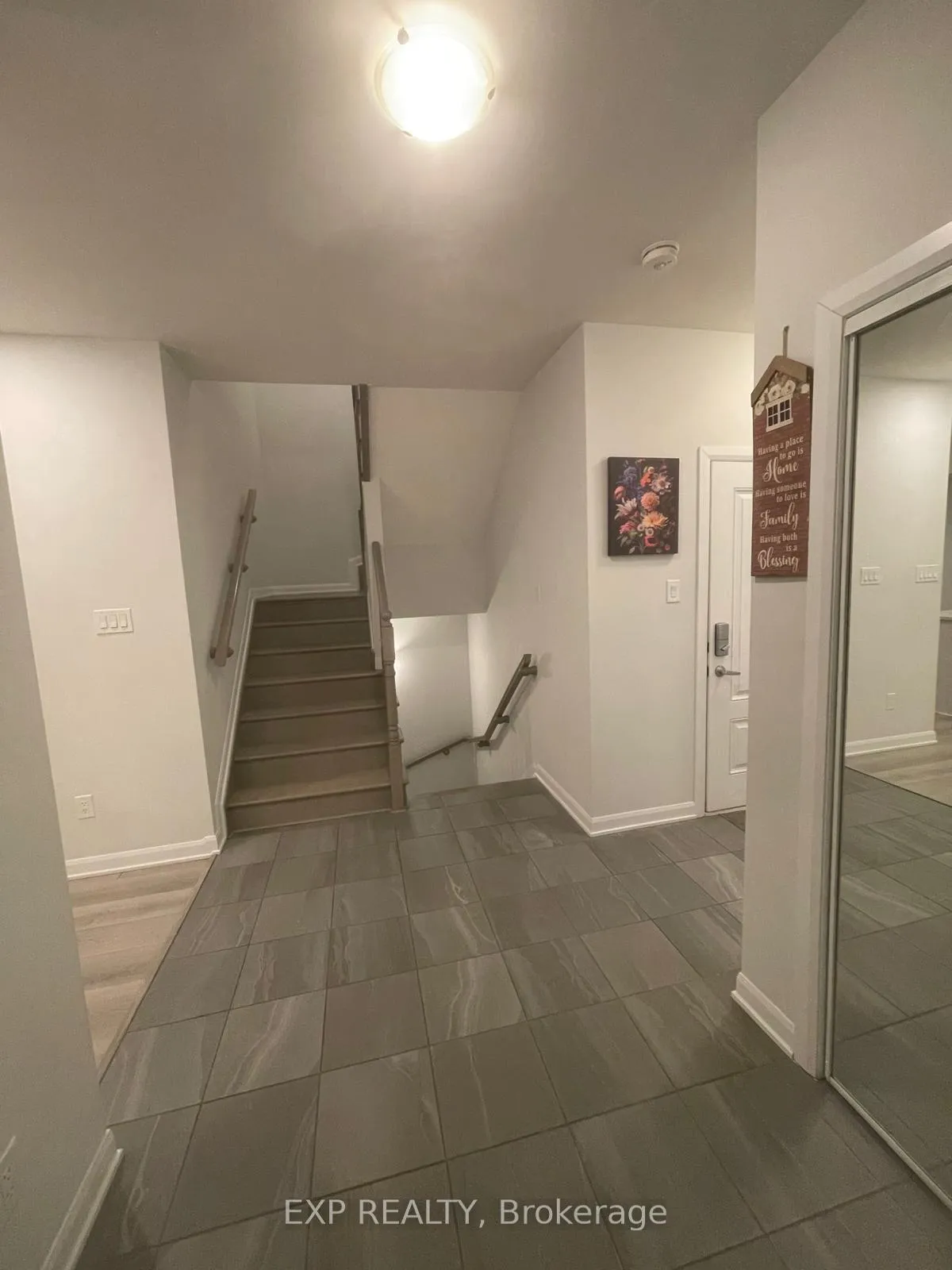 Photo 3 of 1075 Ballyhale Heights, Ottawa, Barrhaven - Half Moon Bay — HOMEH