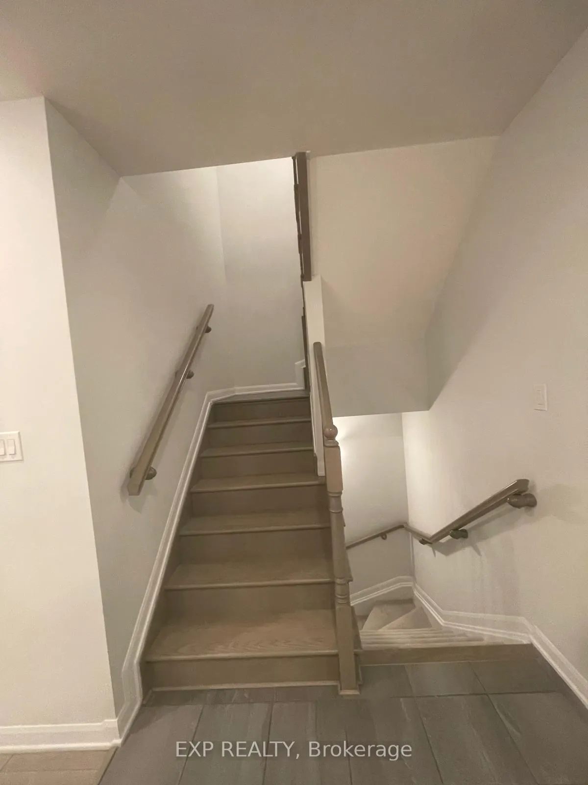 Photo 15 of 1075 Ballyhale Heights, Ottawa, Barrhaven - Half Moon Bay — HOMEH