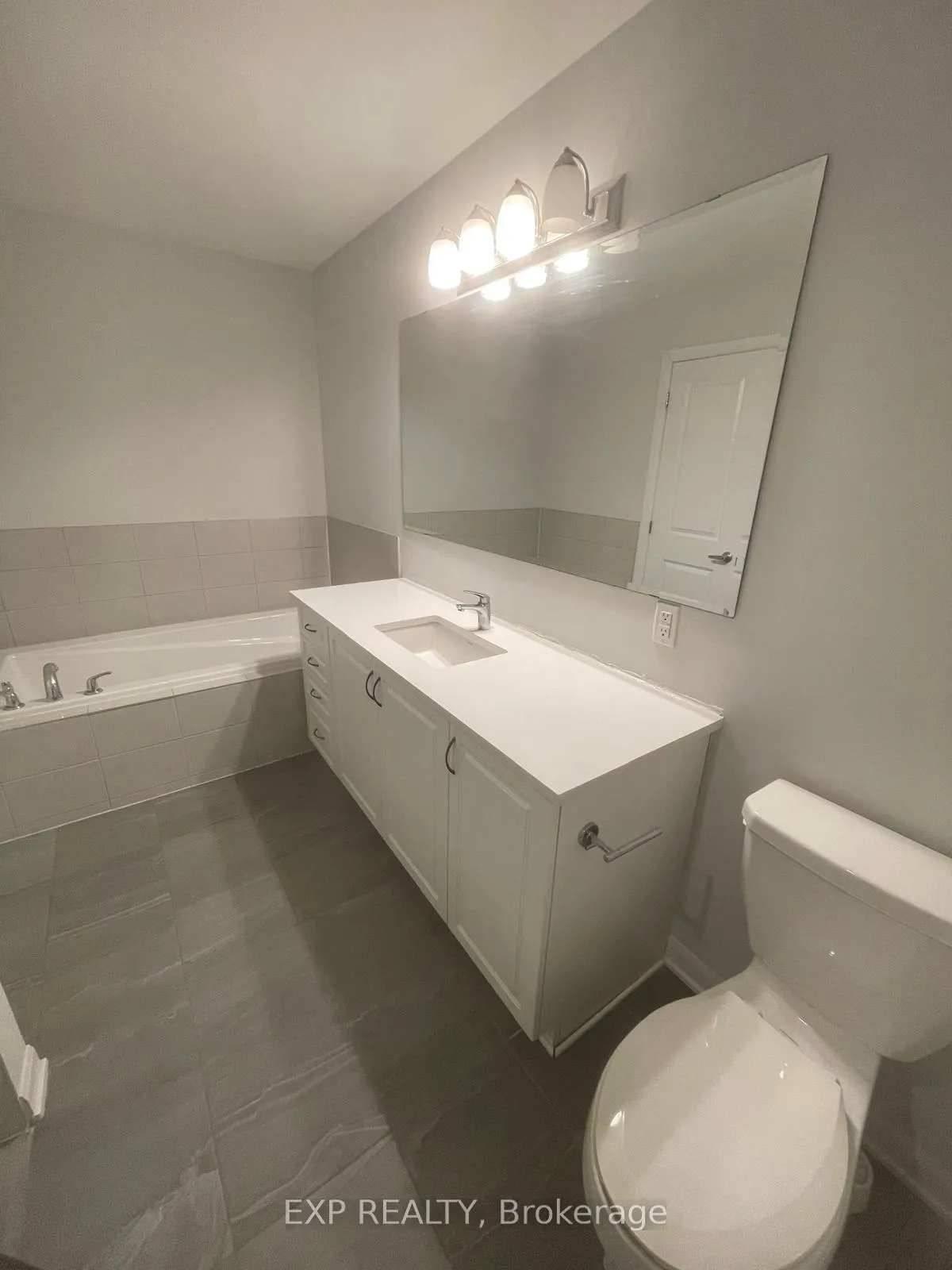 Photo 20 of 1075 Ballyhale Heights, Ottawa, Barrhaven - Half Moon Bay — HOMEH