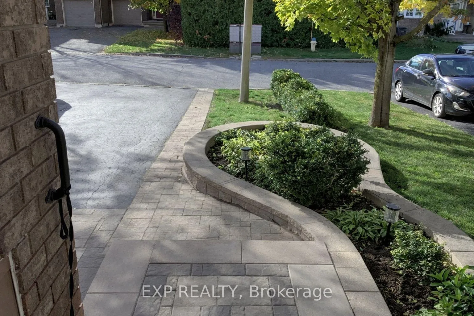 Photo 3 of 2092 Melette Crescent, Ottawa, Avalon East — HOMEH