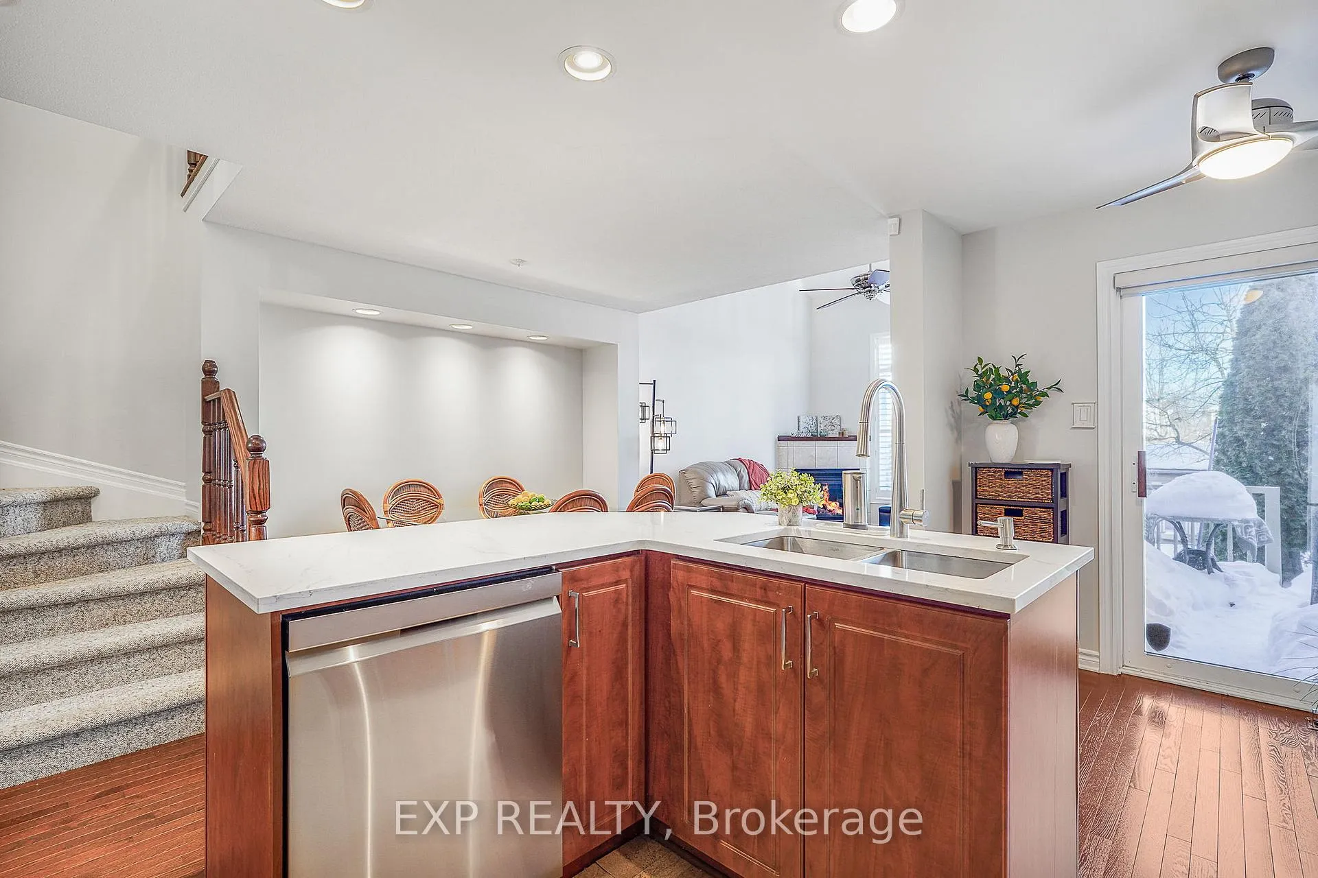 Photo 9 of 2092 Melette Crescent, Ottawa, Avalon East — HOMEH