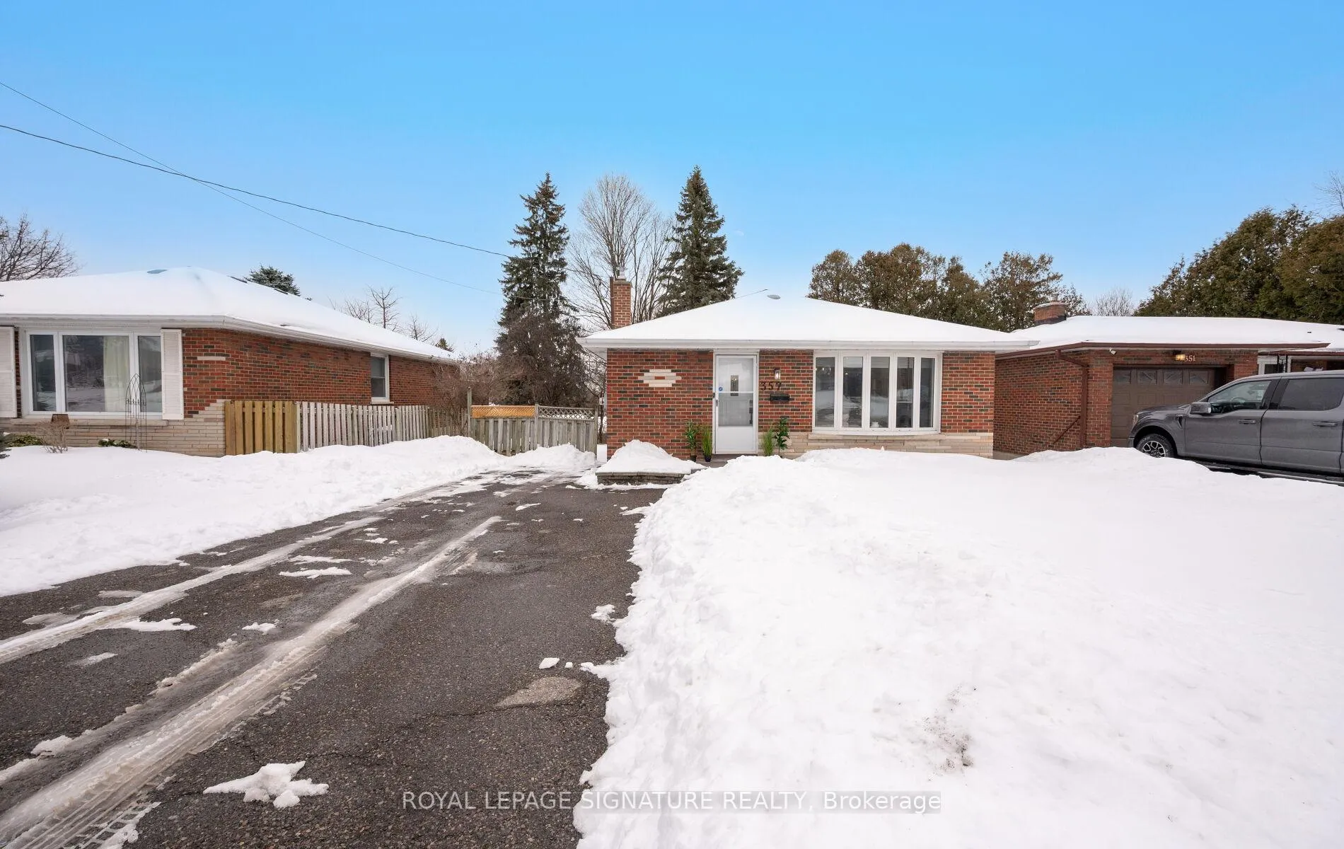 Photo 4 of 357 Rossland Road E, Oshawa, O'Neill — HOMEH