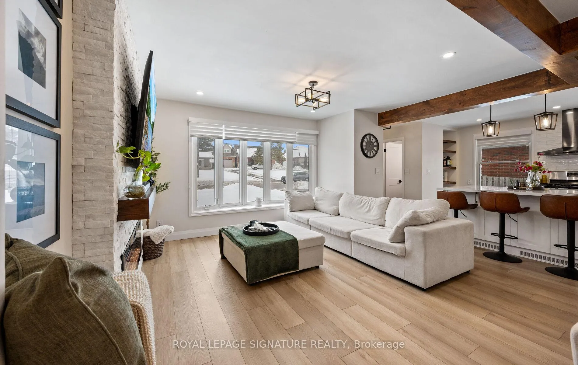 Photo 9 of 357 Rossland Road E, Oshawa, O'Neill — HOMEH