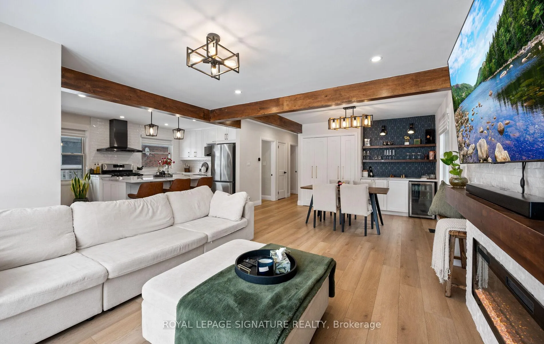 Photo 13 of 357 Rossland Road E, Oshawa, O'Neill — HOMEH