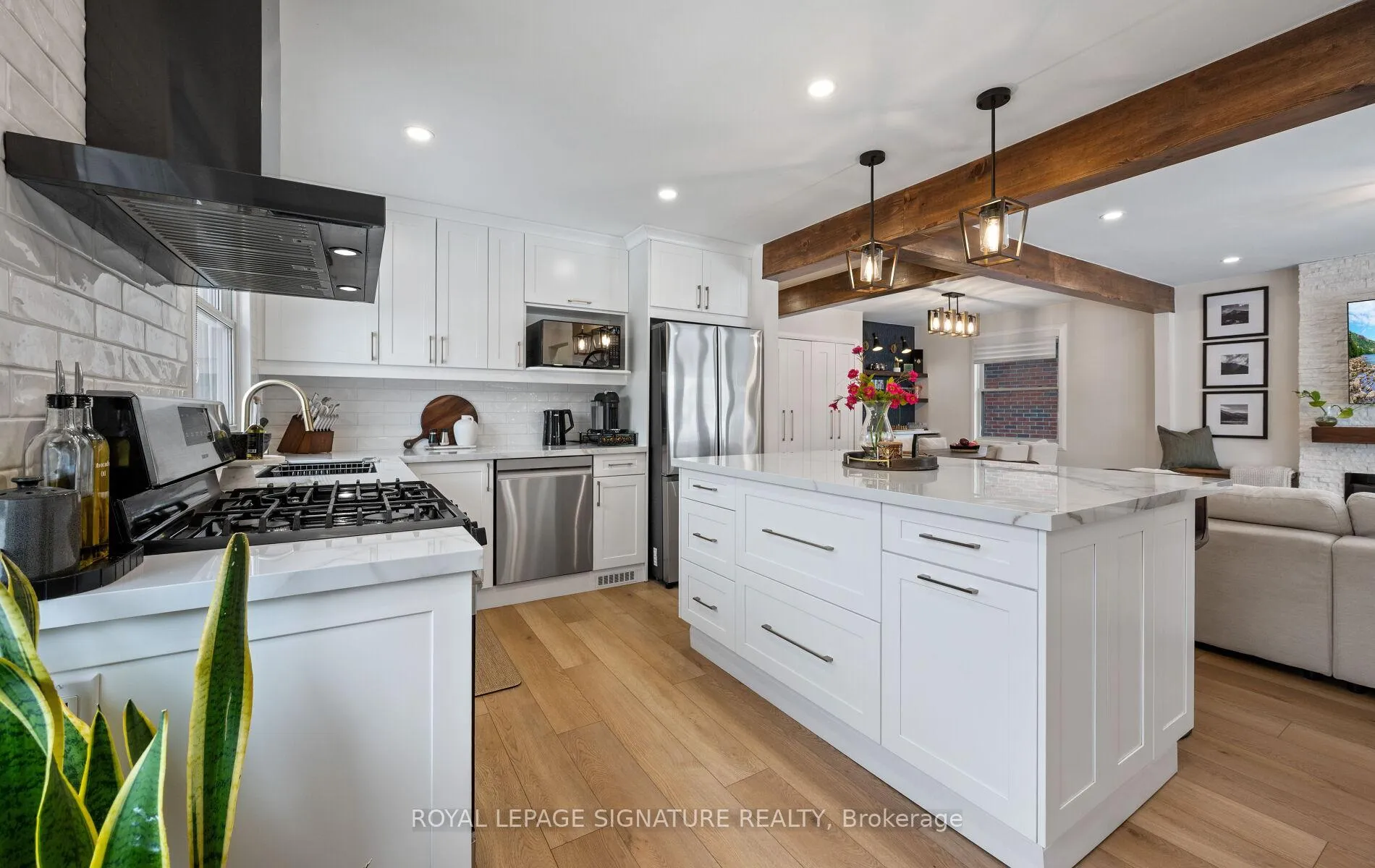 Photo 18 of 357 Rossland Road E, Oshawa, O'Neill — HOMEH