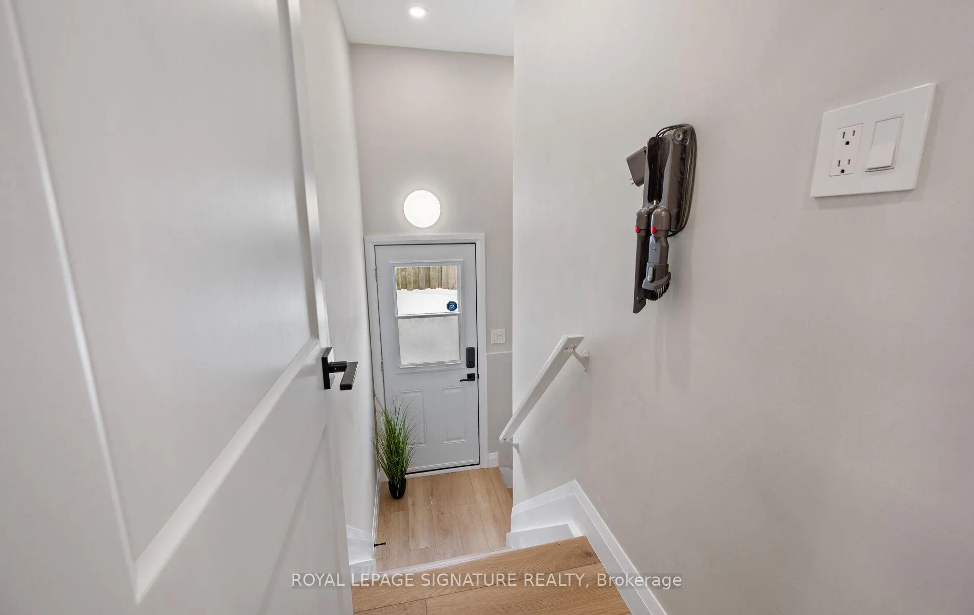 Photo 35 of 357 Rossland Road E, Oshawa, O'Neill — HOMEH