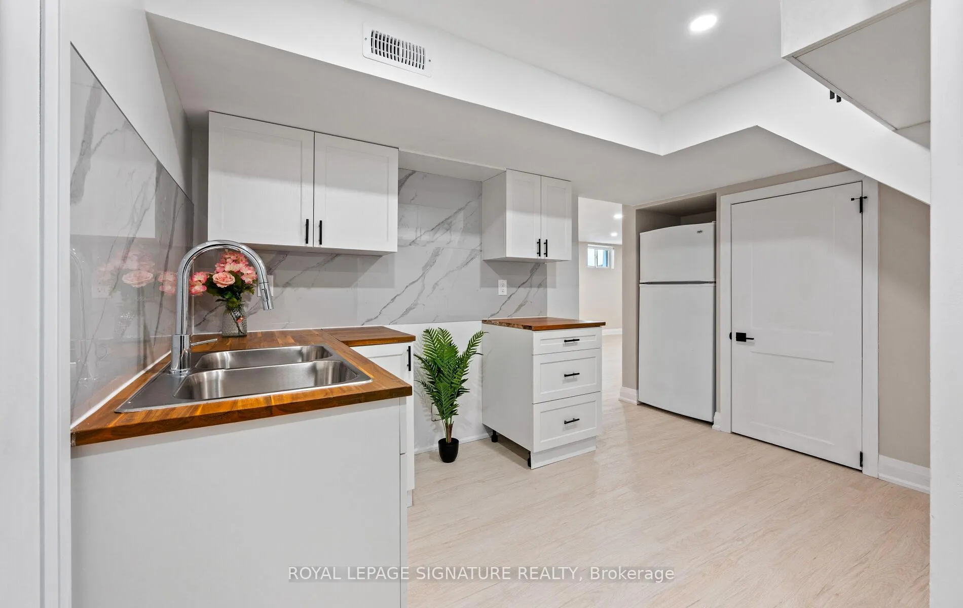 Photo 39 of 357 Rossland Road E, Oshawa, O'Neill — HOMEH