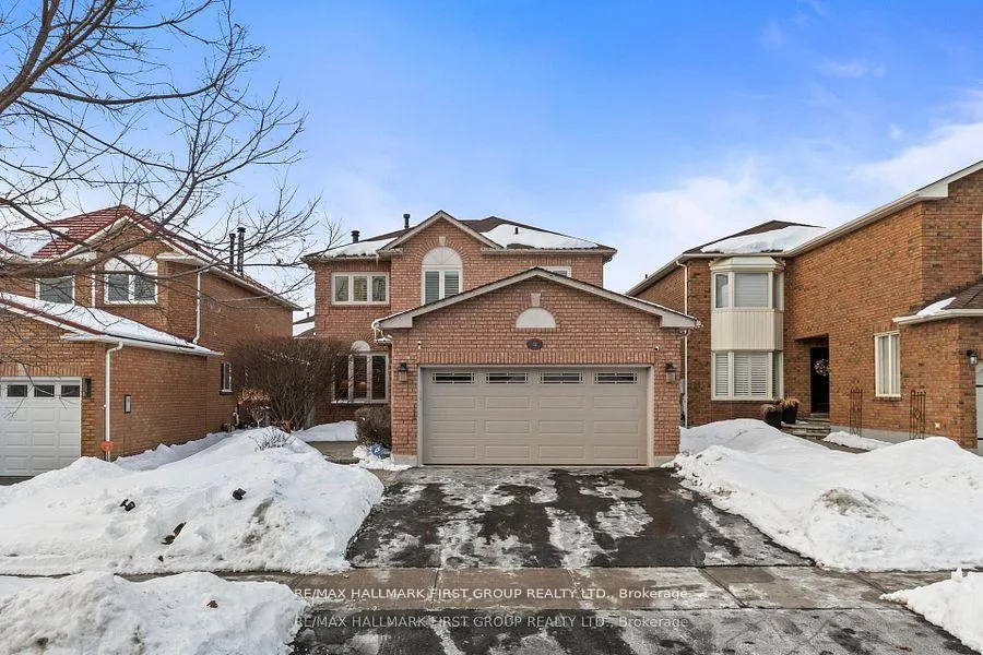 Photo 3 of 4 Winterberry Drive, Whitby, Rolling Acres — HOMEH