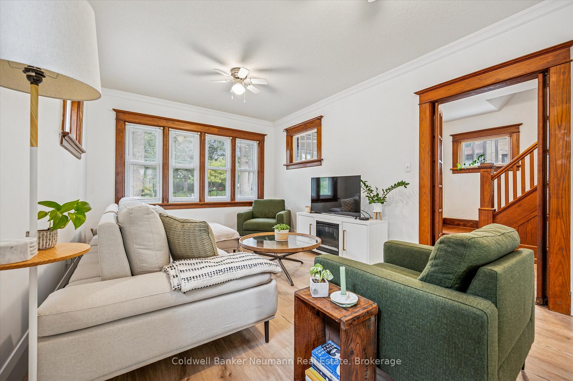 Photo 5 of 39 Agnes Street, Kitchener — HOMEH