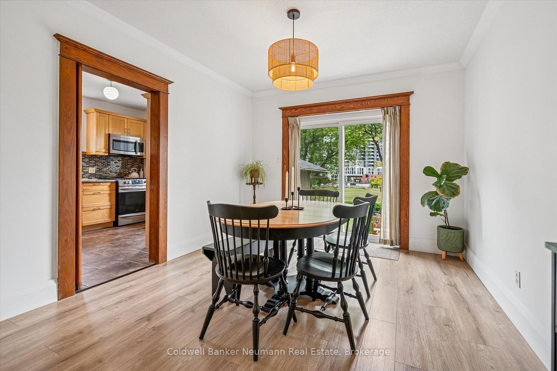 Photo 7 of 39 Agnes Street, Kitchener — HOMEH