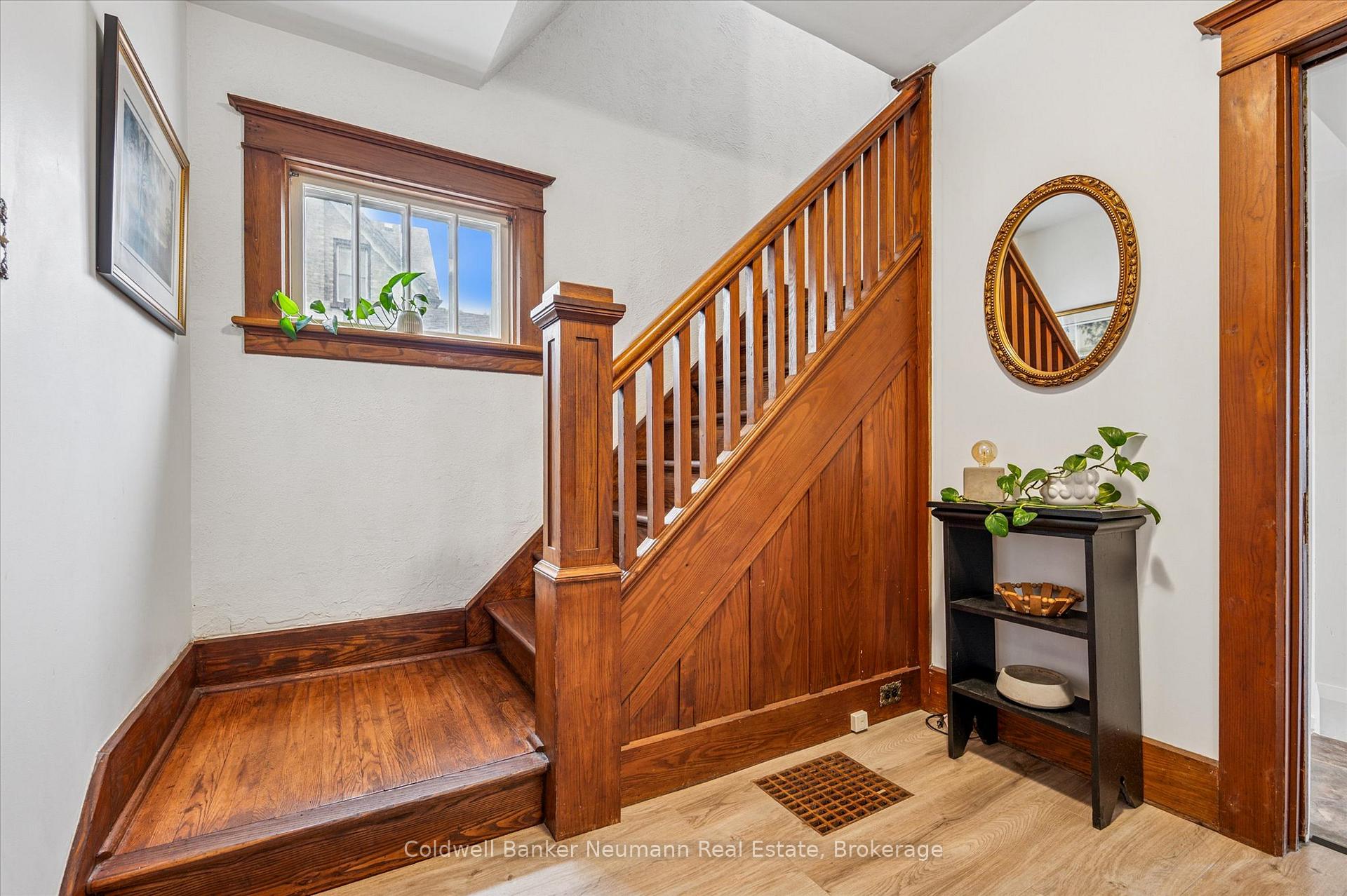 Photo 10 of 39 Agnes Street, Kitchener — HOMEH