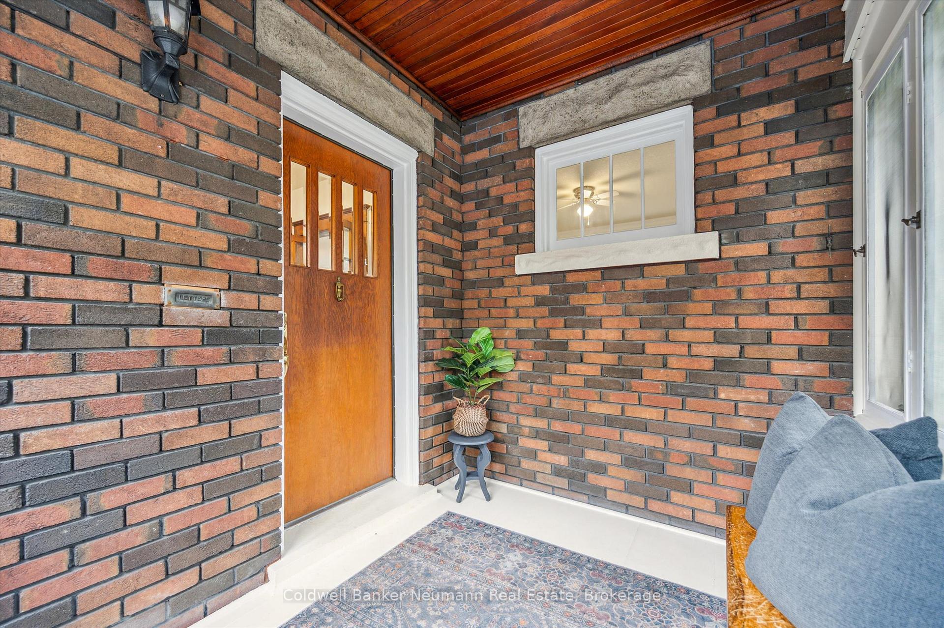 Photo 24 of 39 Agnes Street, Kitchener — HOMEH